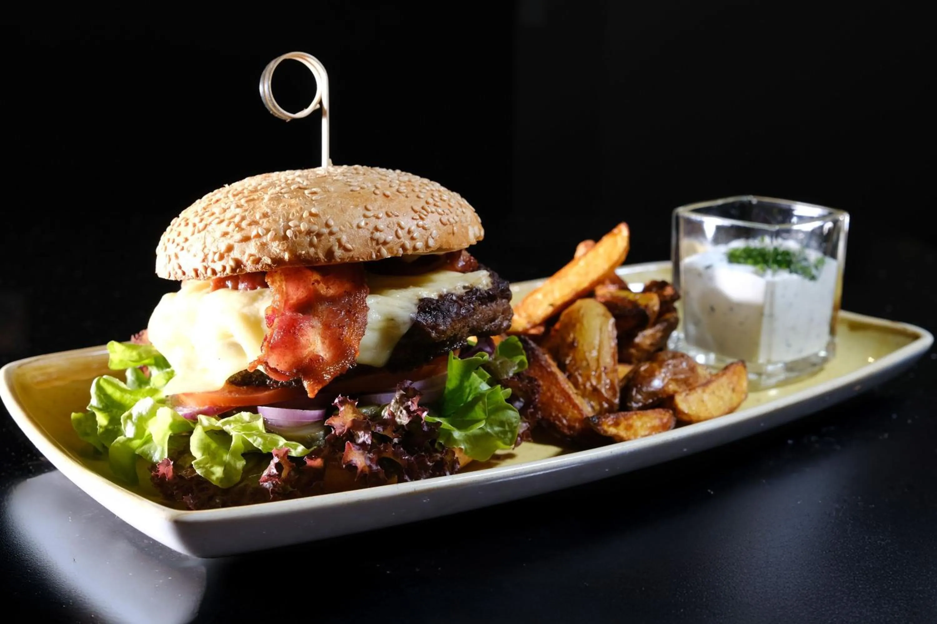 Restaurant/places to eat in FOUR Munich Neue Messe