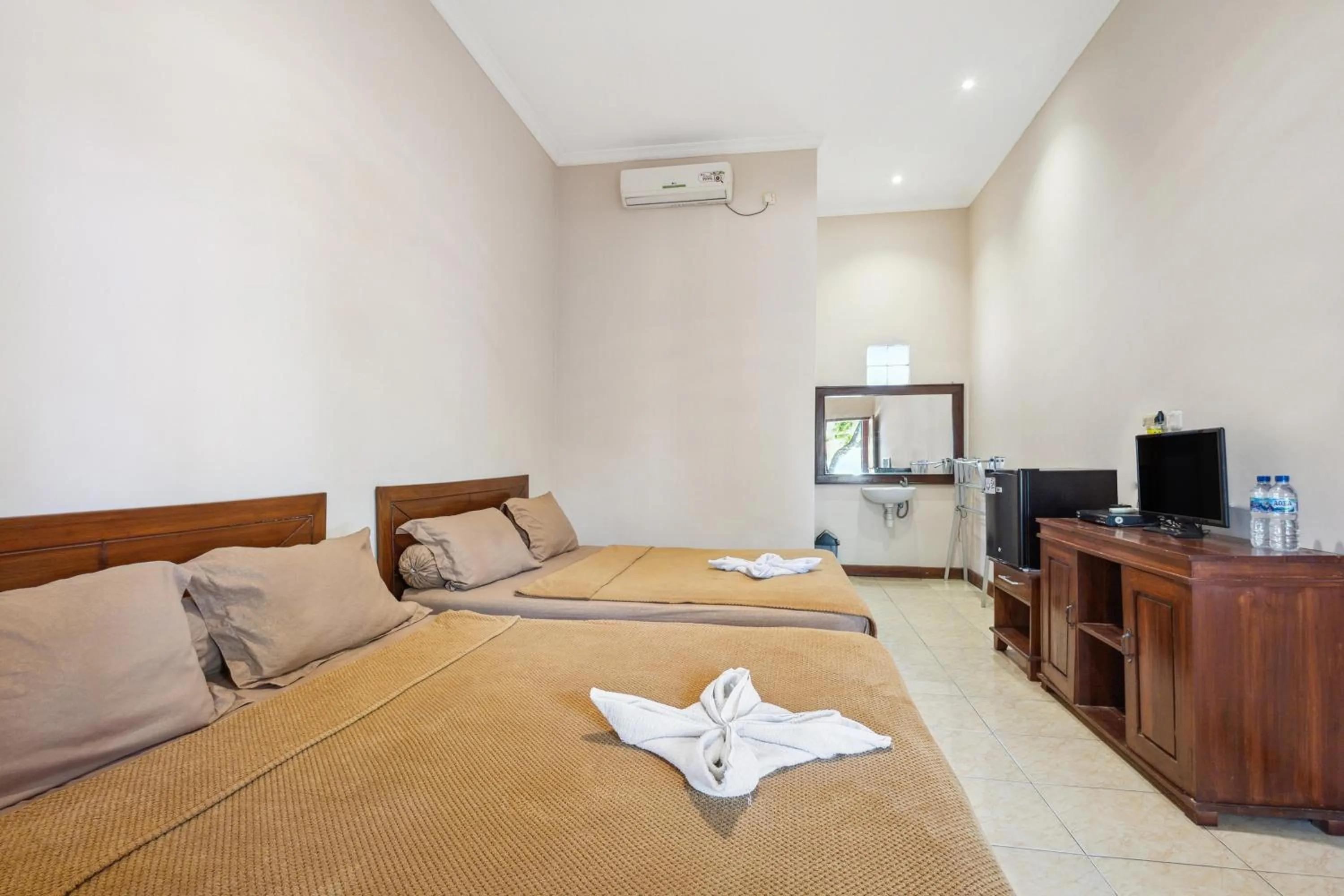 Bed in Sawarna Little Hula Hula