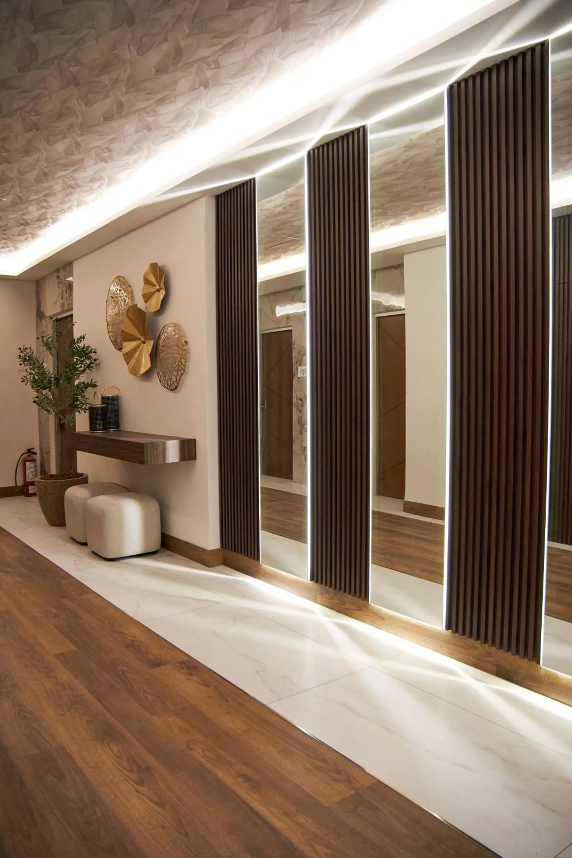 Property building in Hotel Plaza Génova Centro