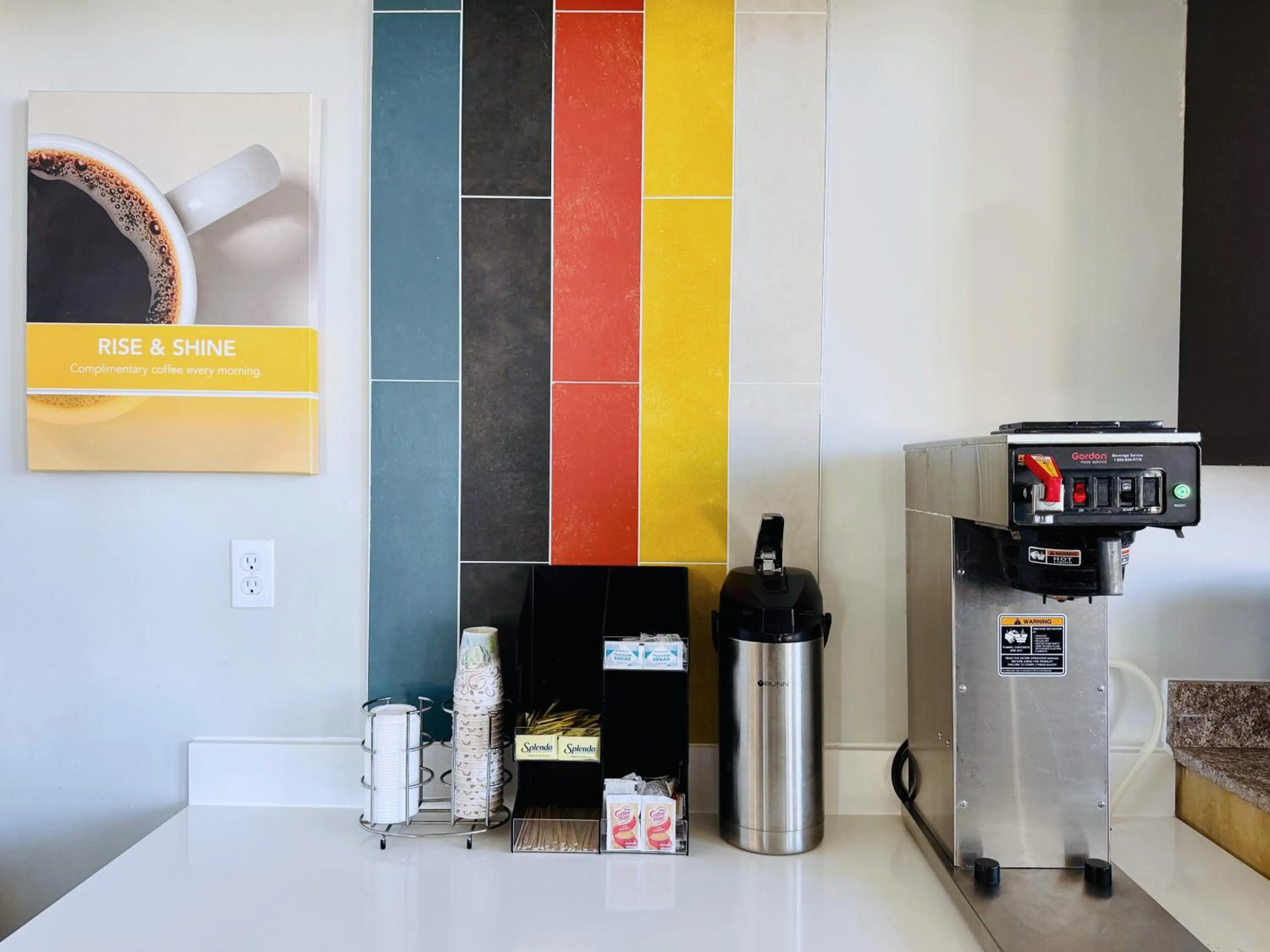 Coffee/tea facilities in Motel 6 Elkhart, IN