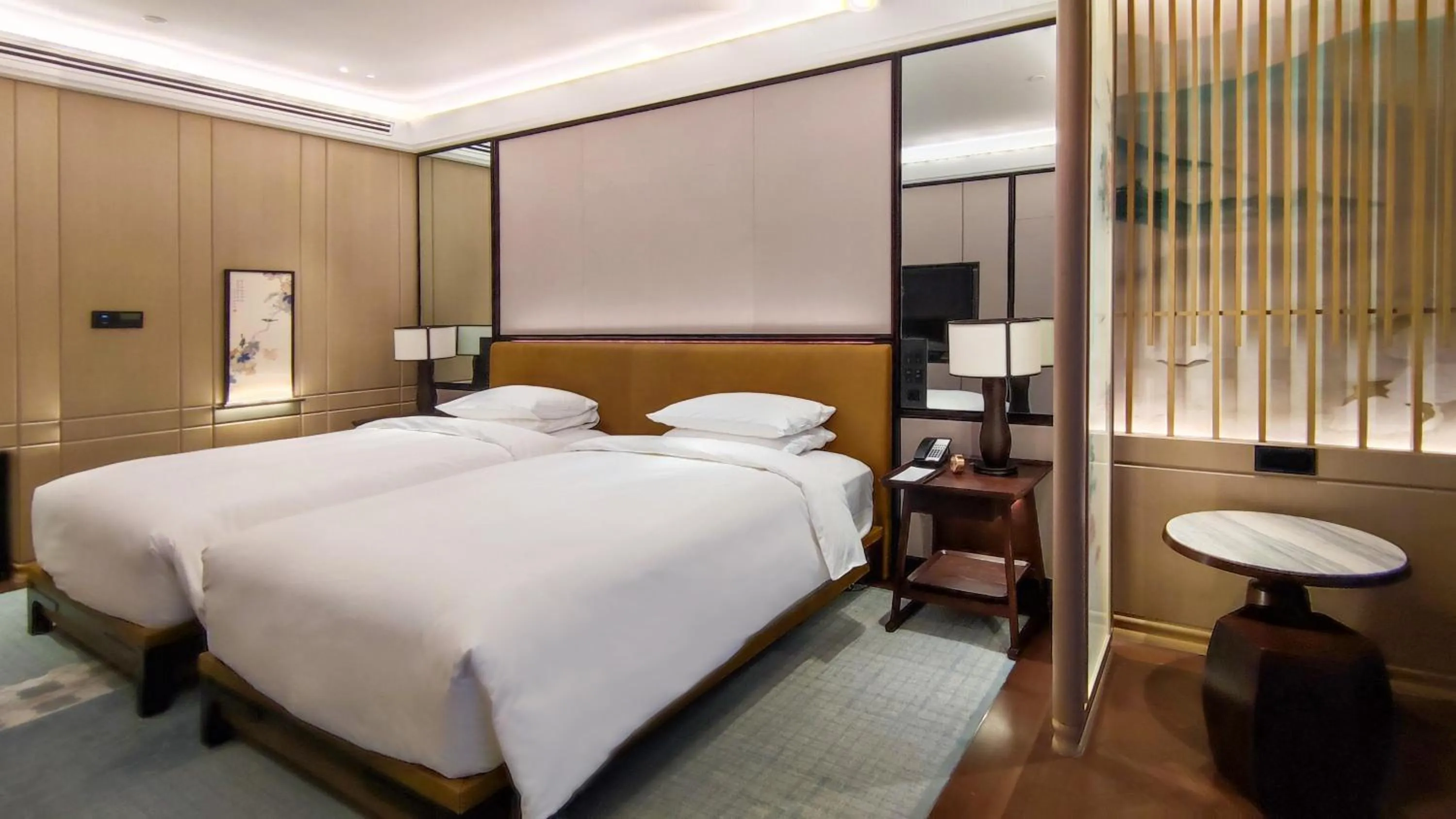 Bed in Park Hyatt Suzhou