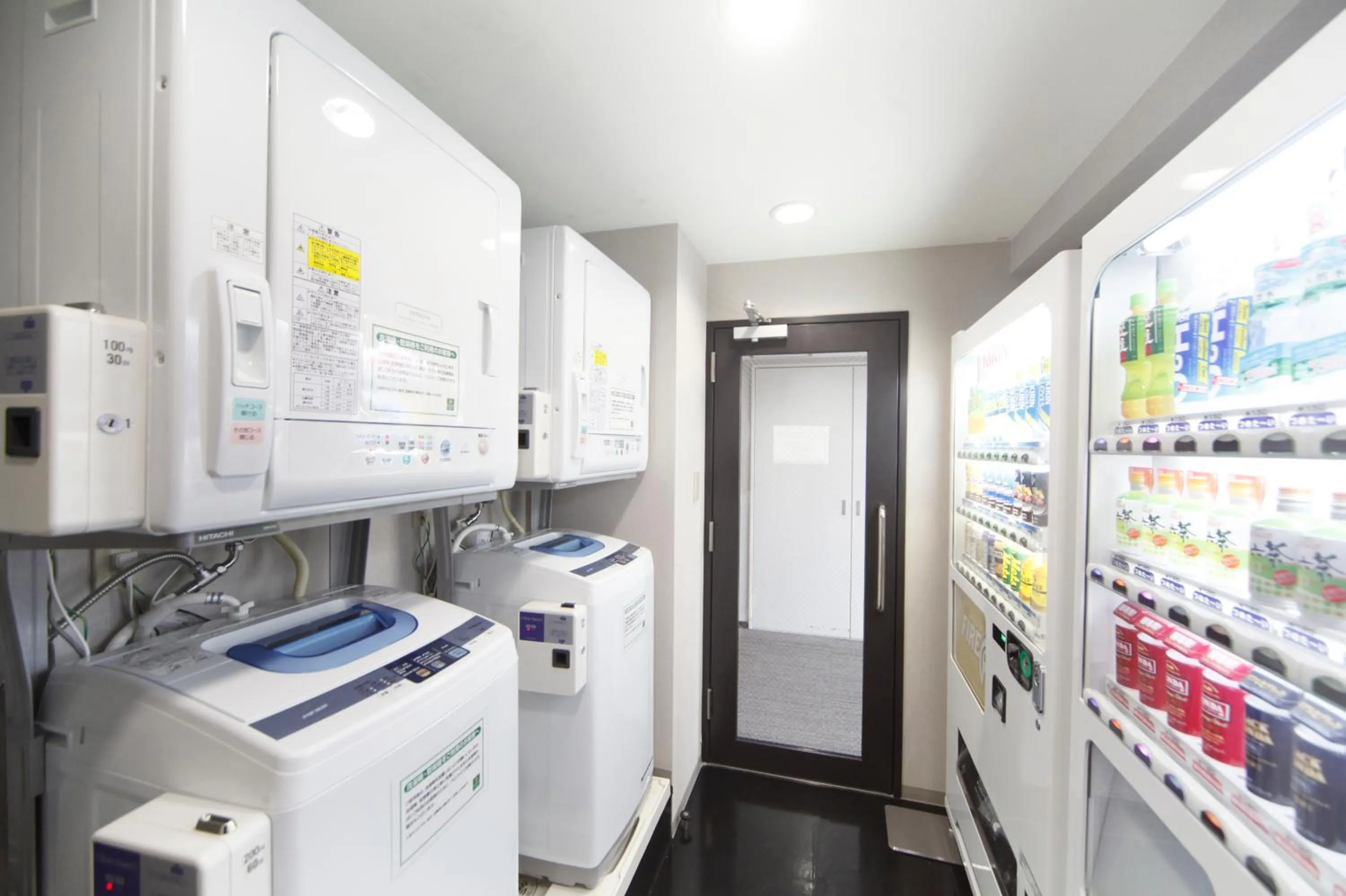 vending machine in Vessel Inn Hiroshima Station