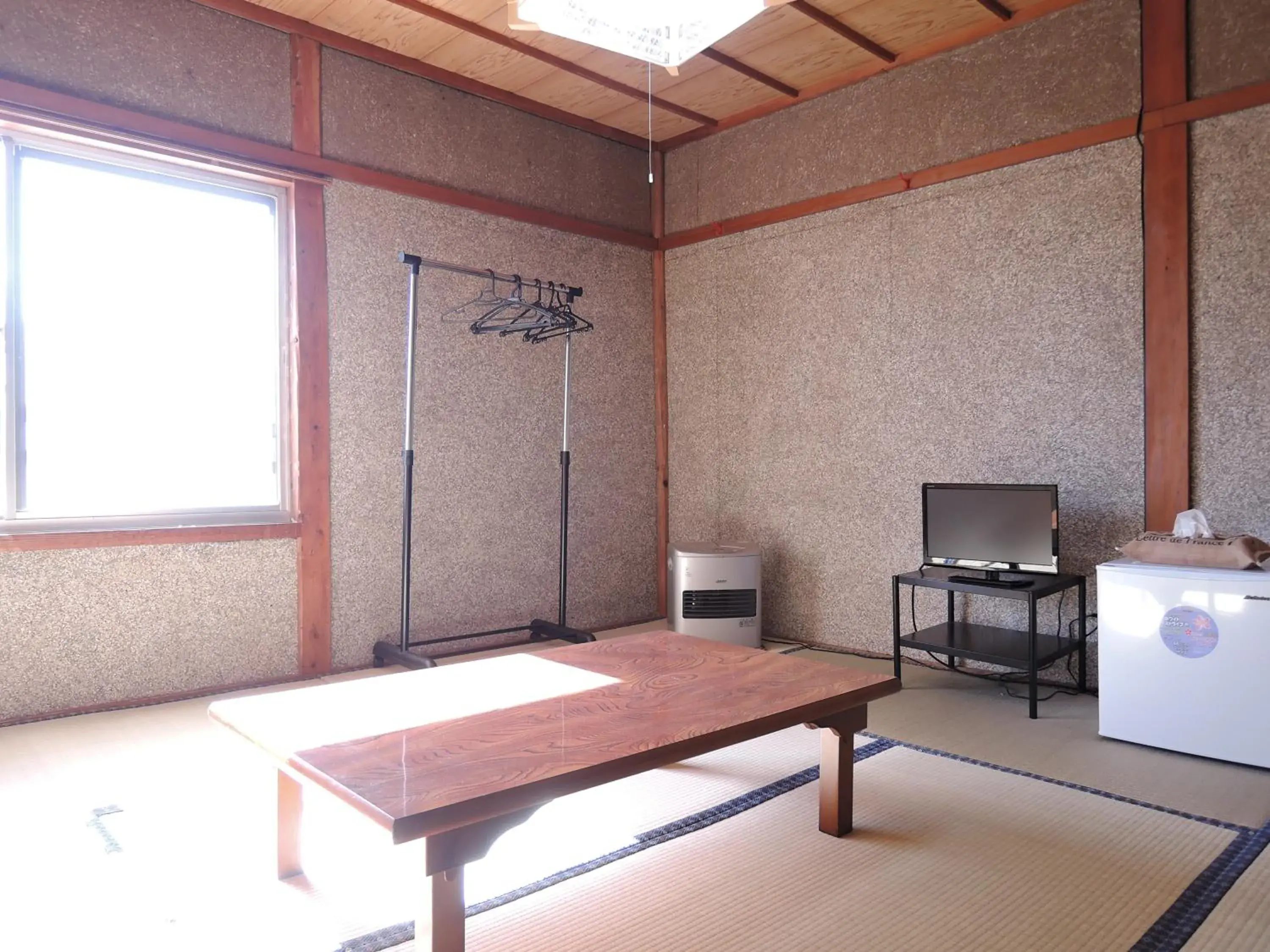 Japanese-Style Family Room in Shintaku Sanso Japanese-Style Family Room in Shintaku Sanso