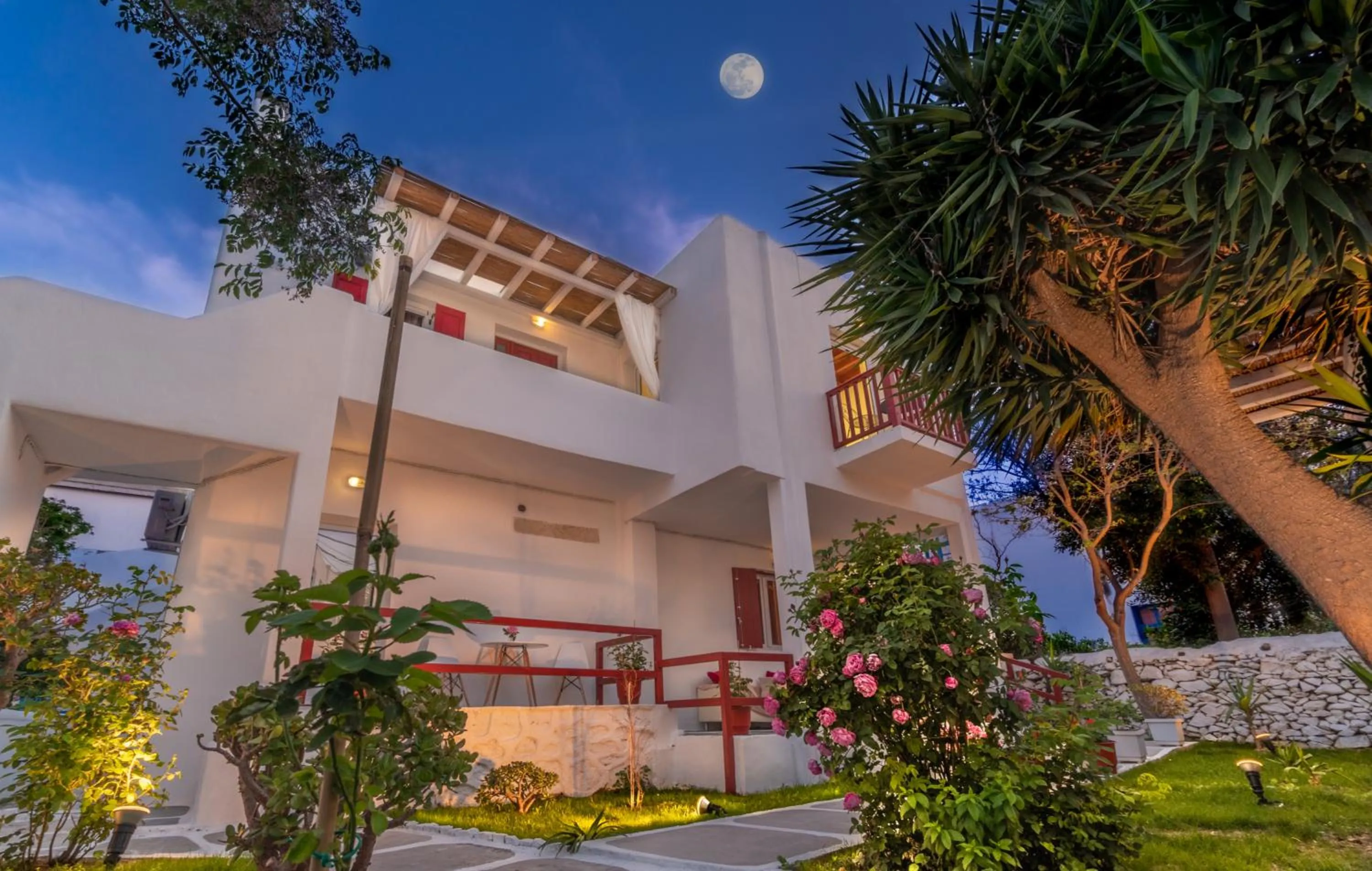 Property building in Dimelal Mykonos Town Apartments