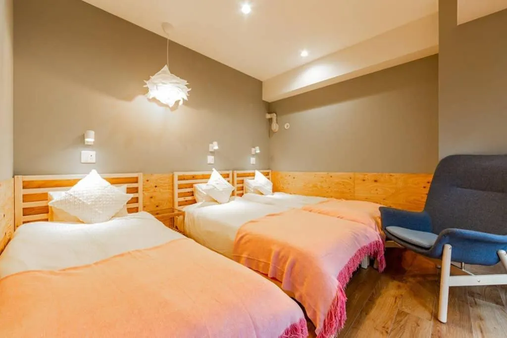 Photo of the whole room, Bed in THE EAST AVENUE