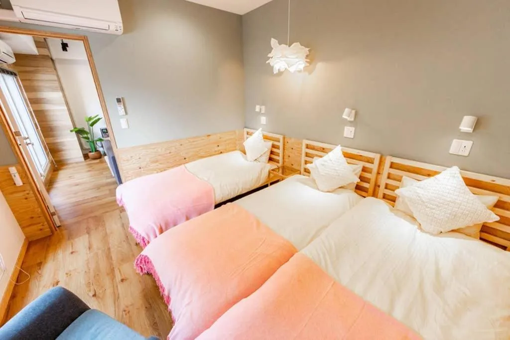 Photo of the whole room, Bed in THE EAST AVENUE