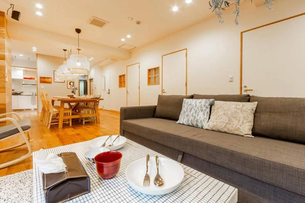 Living room in THE EAST AVENUE