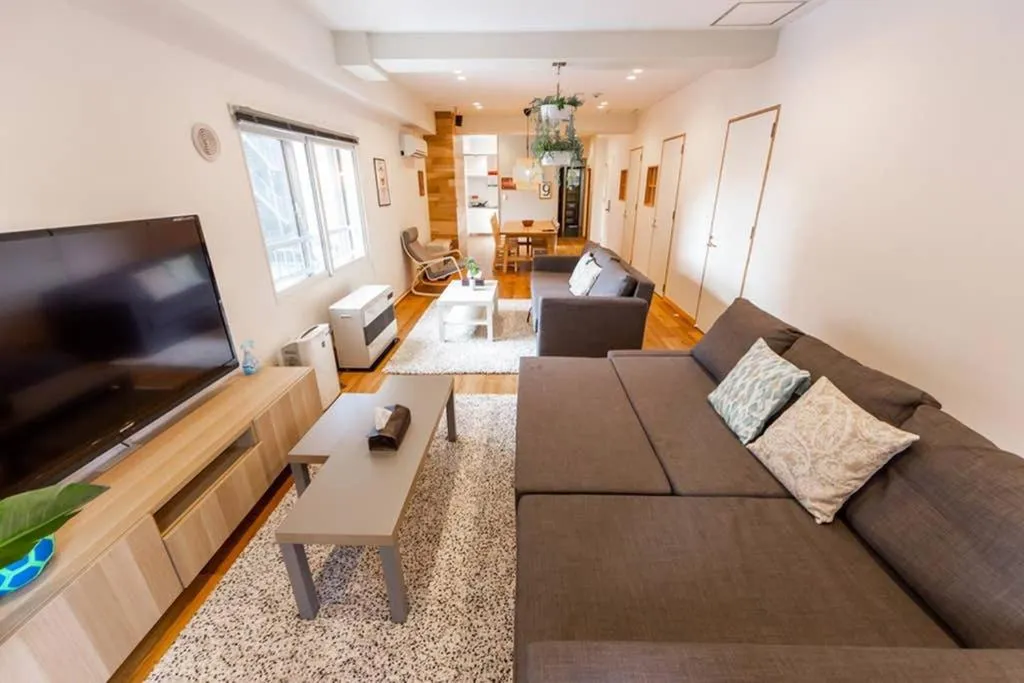 Living room in THE EAST AVENUE