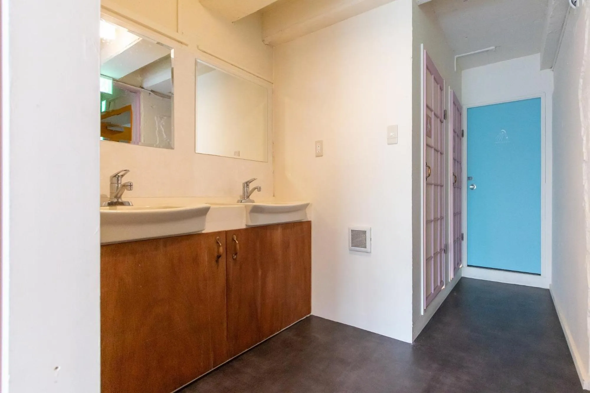 LUANAHOTEL IN NAKANO