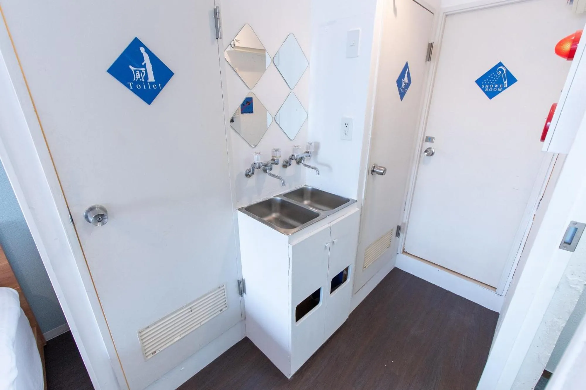 LUANAHOTEL IN NAKANO