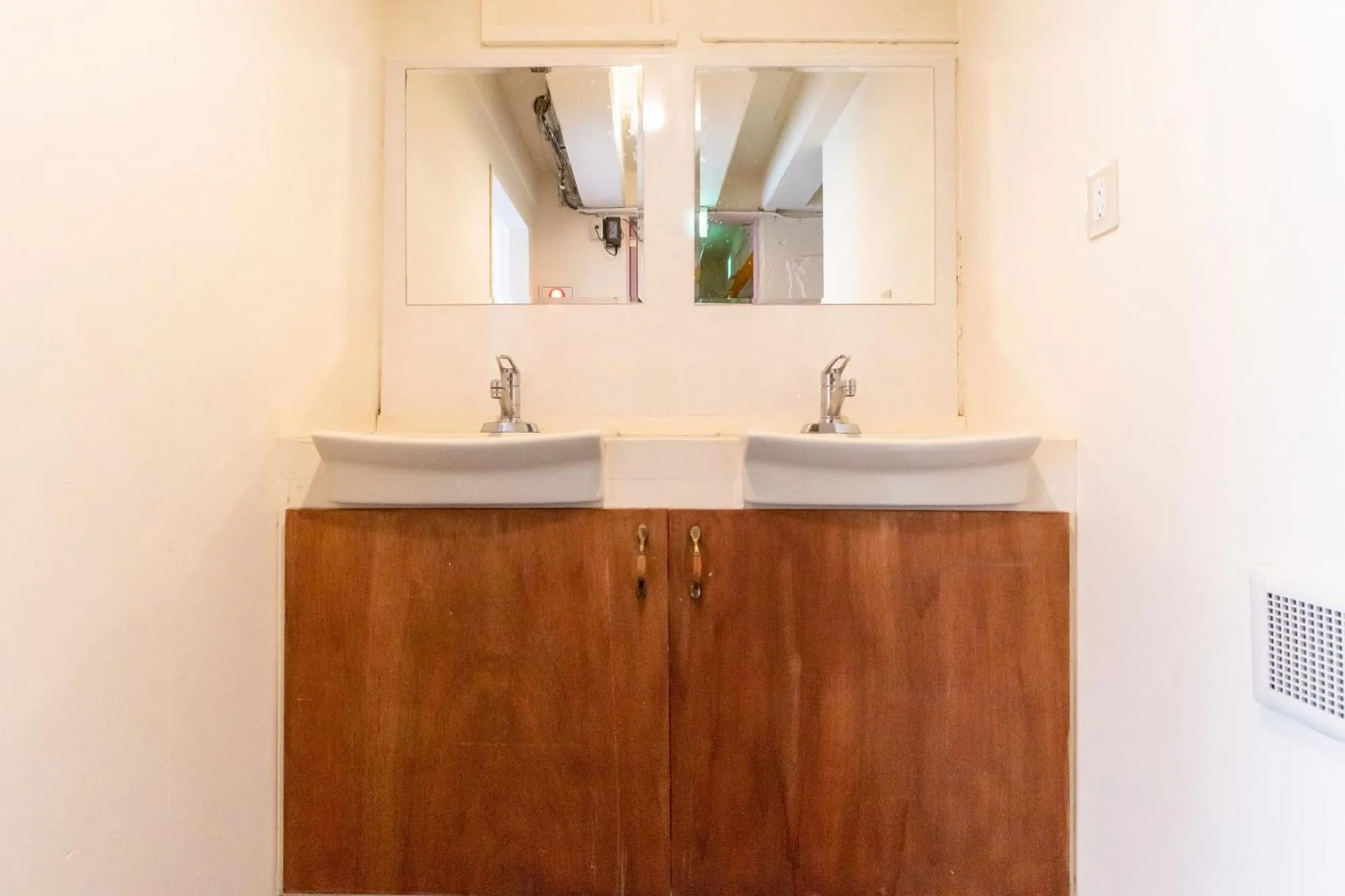 LUANAHOTEL IN NAKANO