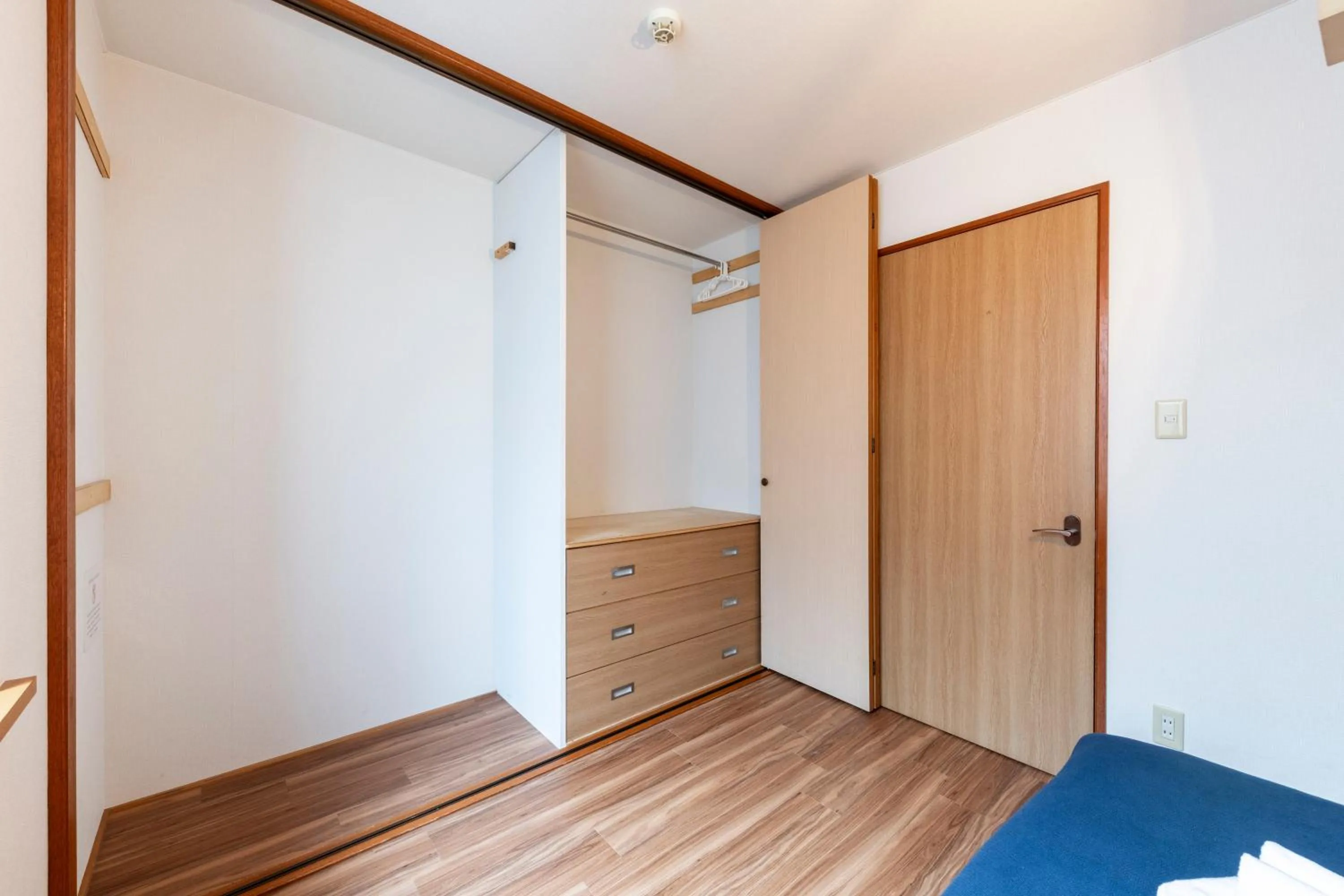 Photo of the whole room in The COMFORIA