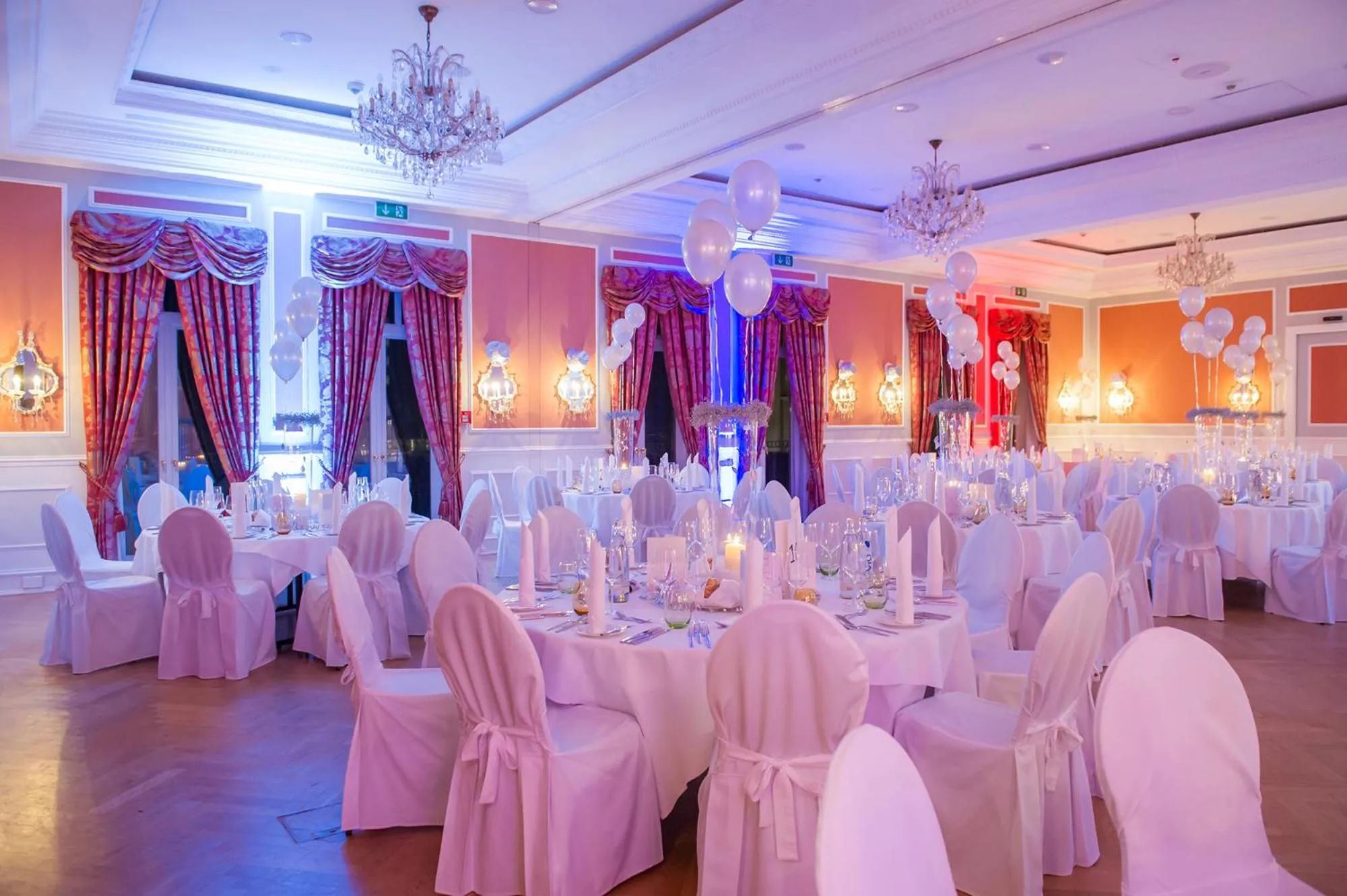 Restaurant/places to eat in Strandhotel Glücksburg