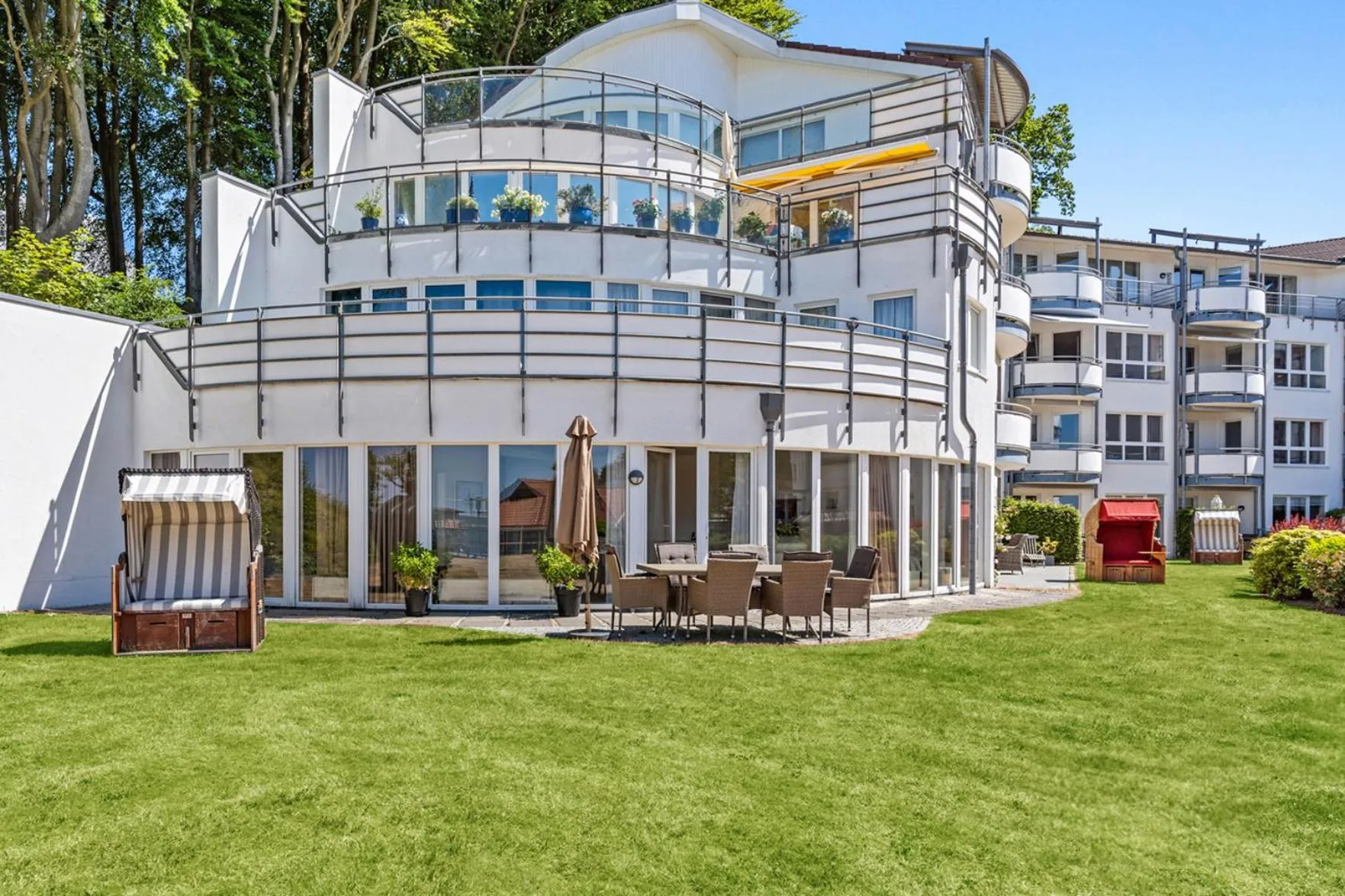 Property building in Strandhotel Glücksburg