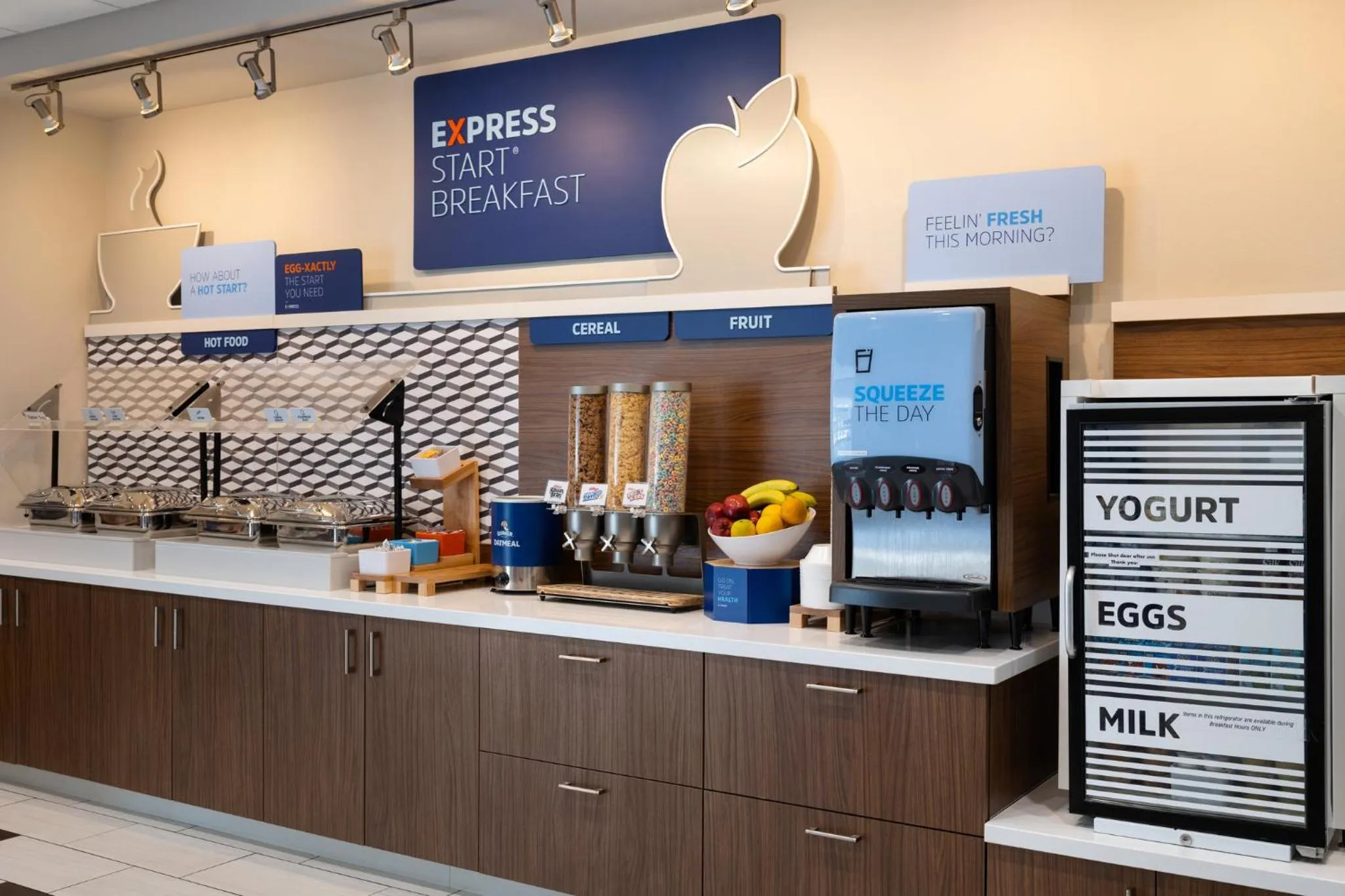 Breakfast in Holiday Inn Express & Suites - Madison West - Middleton by IHG