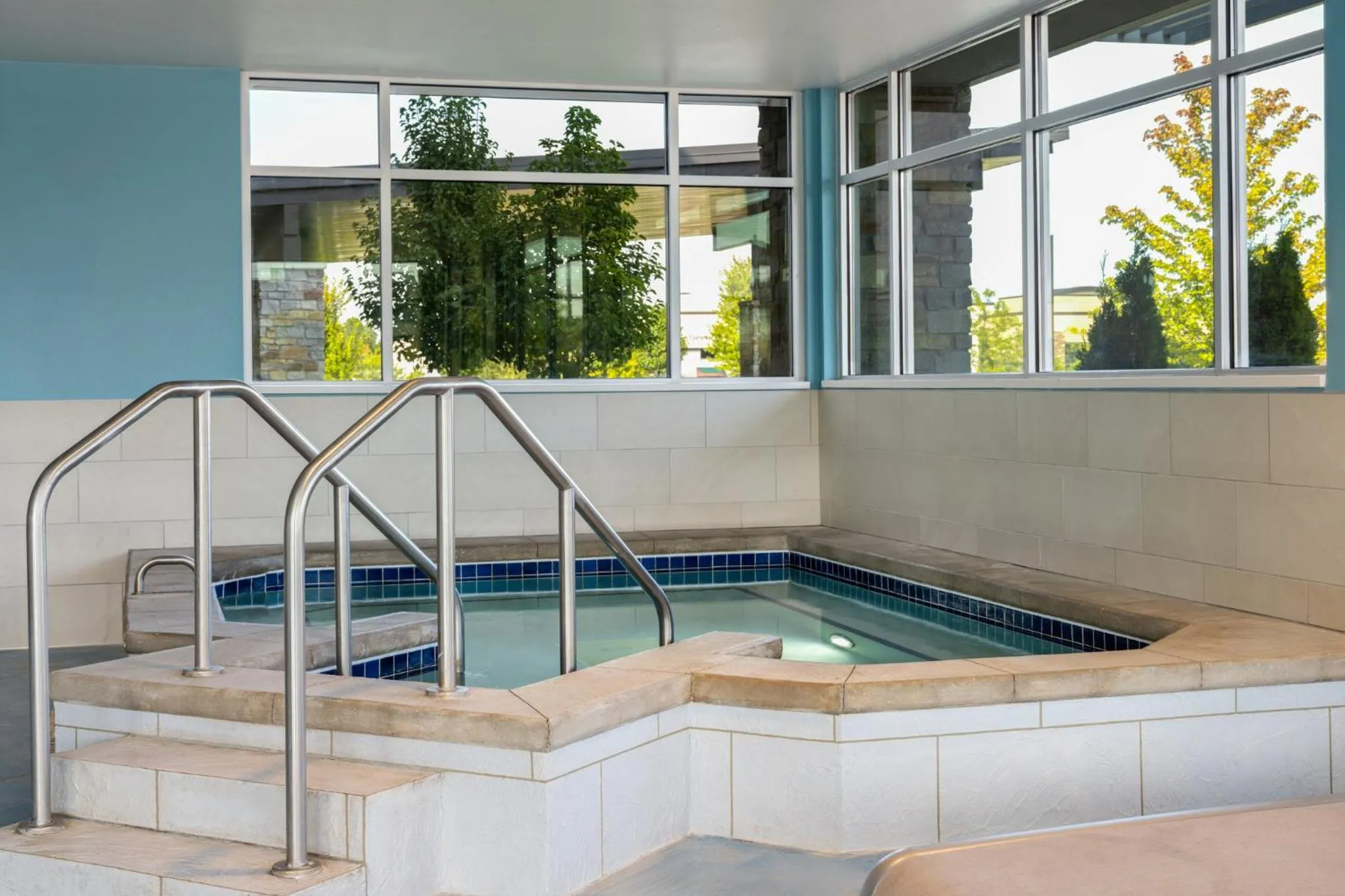 Spa and wellness centre/facilities in Holiday Inn Express & Suites - Madison West - Middleton by IHG