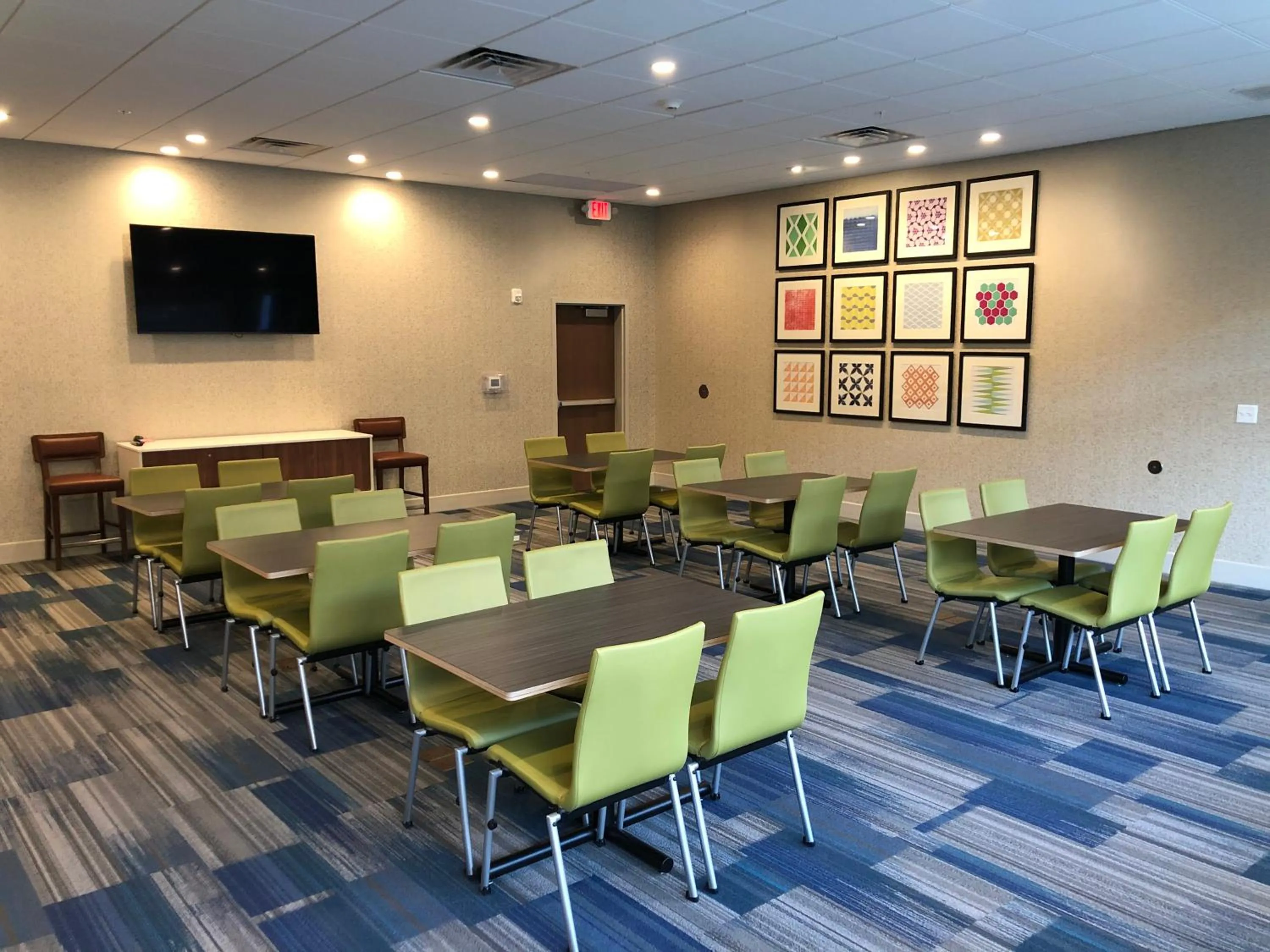 Meeting/conference room in Holiday Inn Express & Suites - Madison West - Middleton by IHG