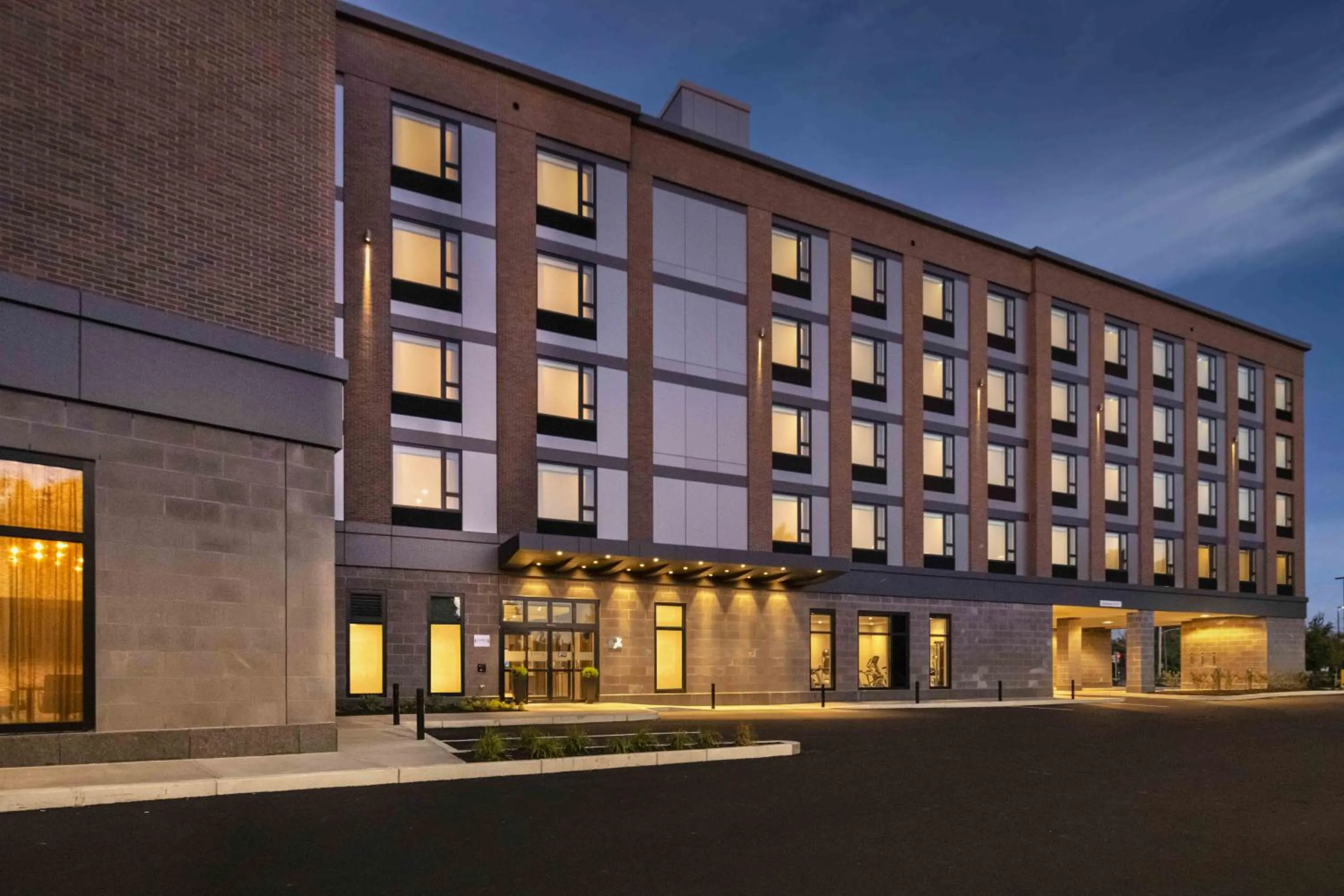 Facade/entrance in Staybridge Suites - Boston Logan Airport - Revere by IHG
