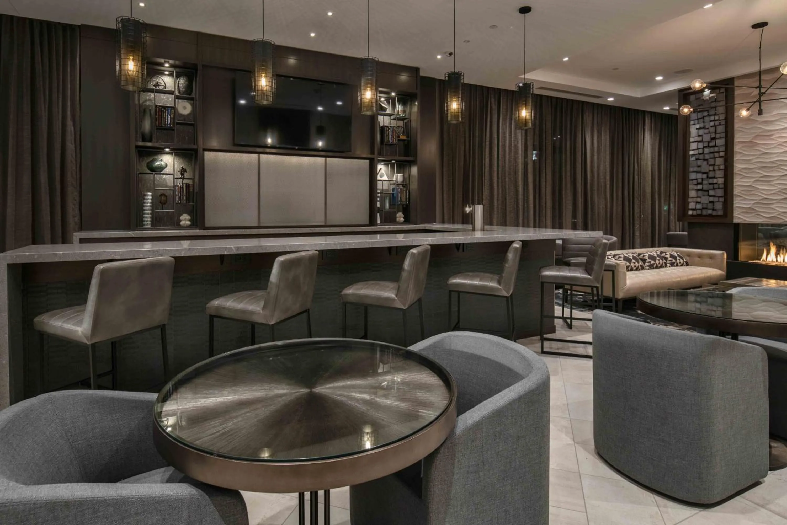 Lounge or bar in Staybridge Suites - Boston Logan Airport - Revere by IHG