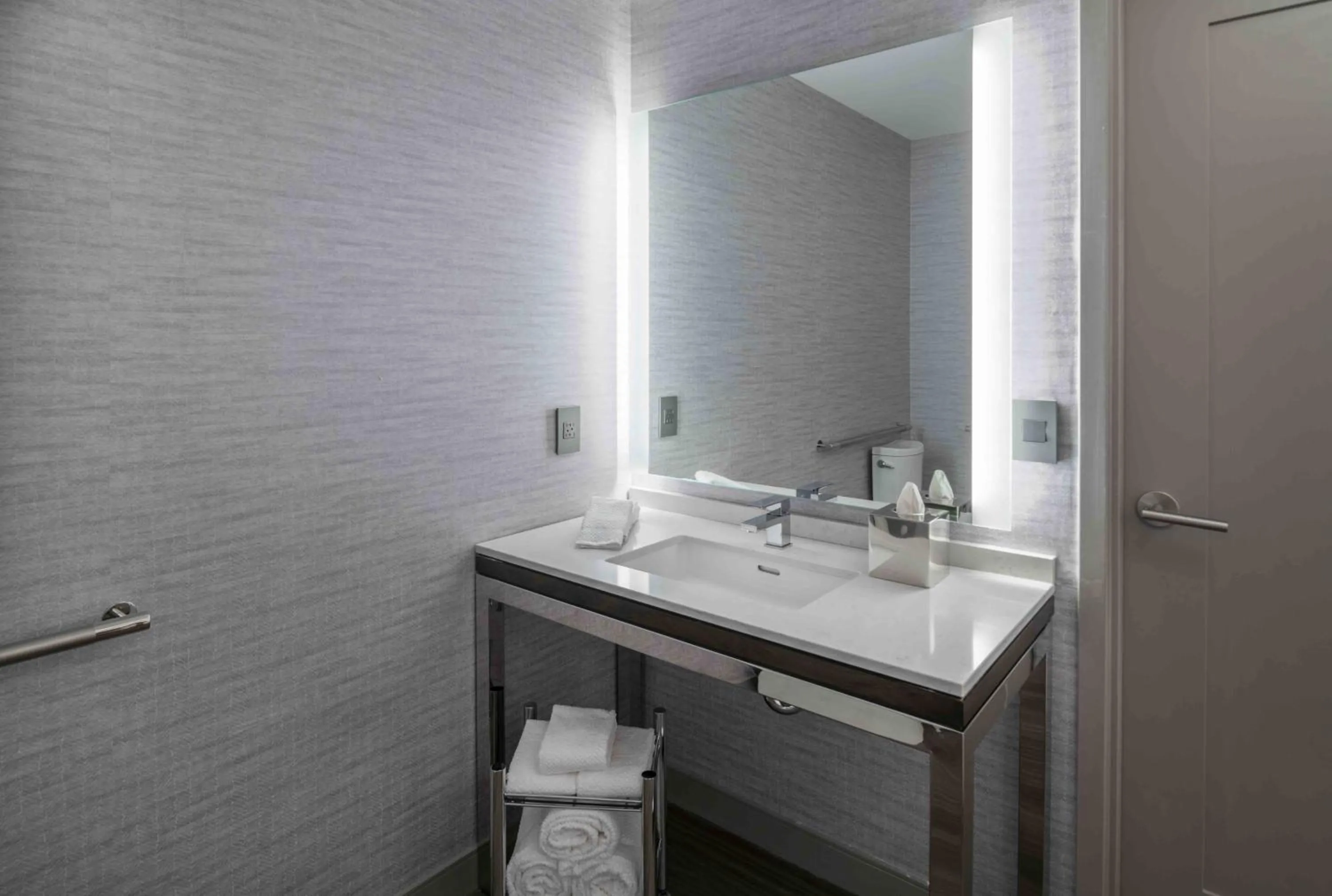 Bathroom in Staybridge Suites - Boston Logan Airport - Revere by IHG