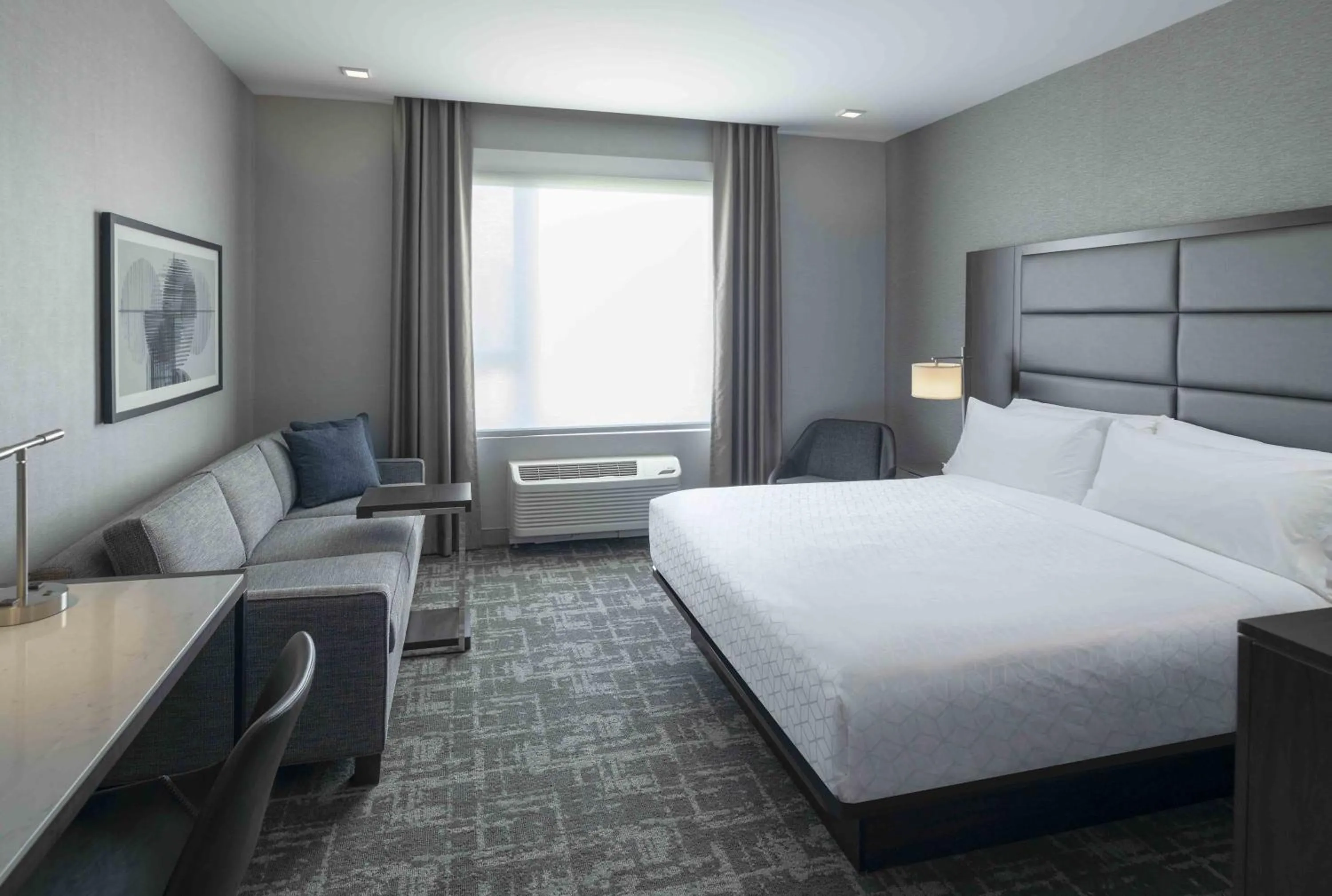 Bedroom, Bed in Staybridge Suites - Boston Logan Airport - Revere by IHG