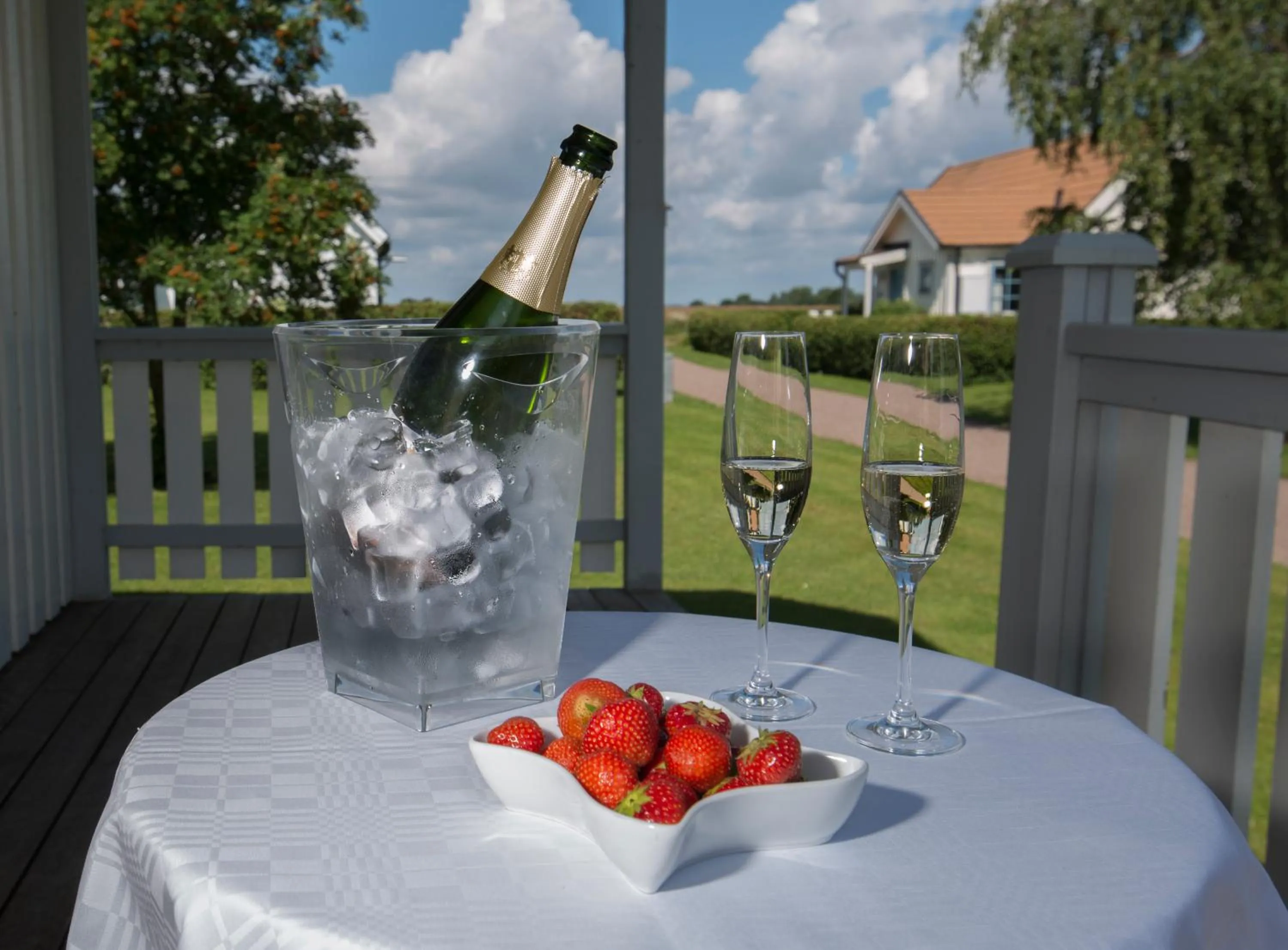 Balcony/Terrace in Spirit of Hven Backafallsbyn