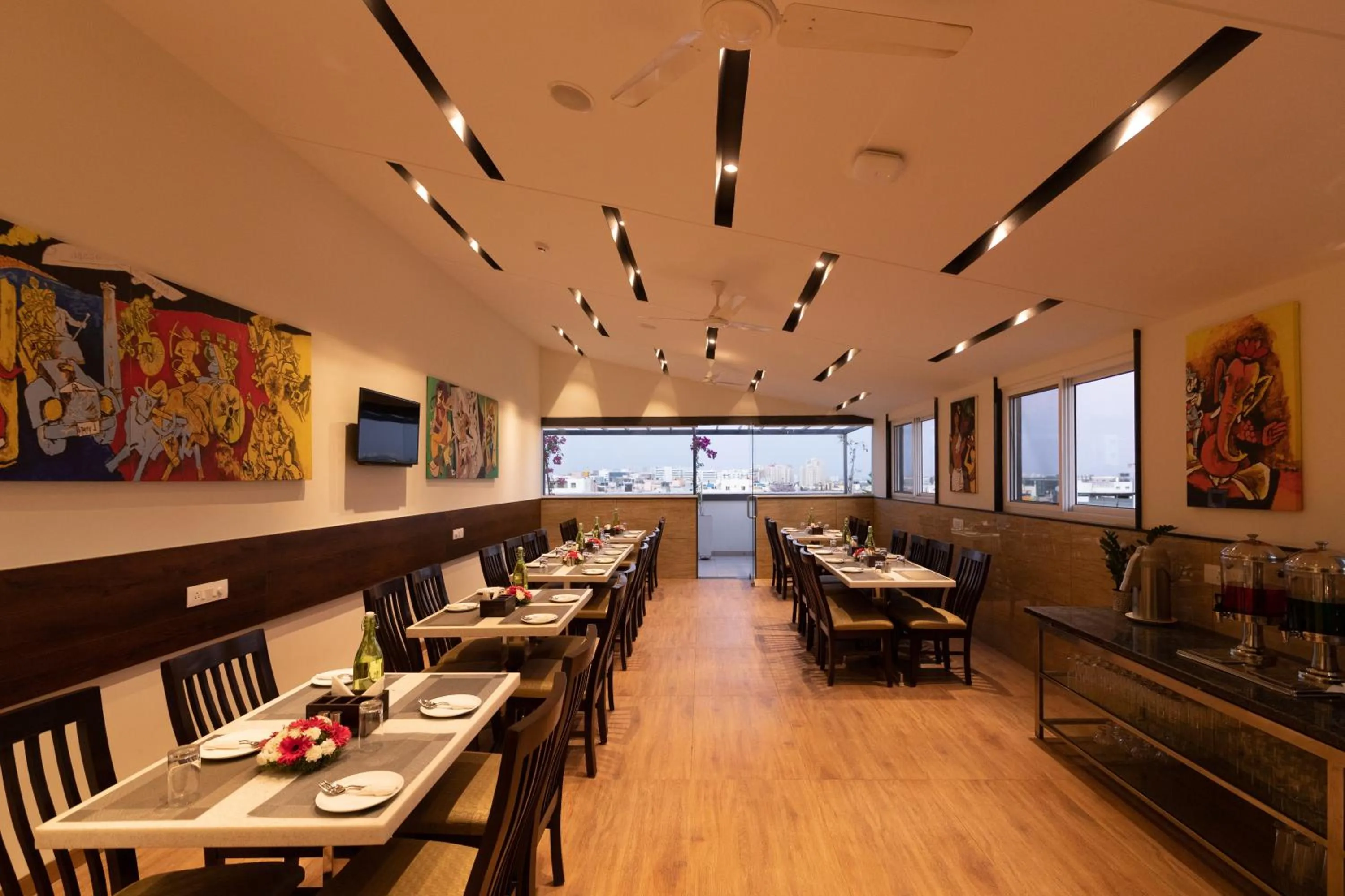 Restaurant/places to eat in Mojatel By Icon