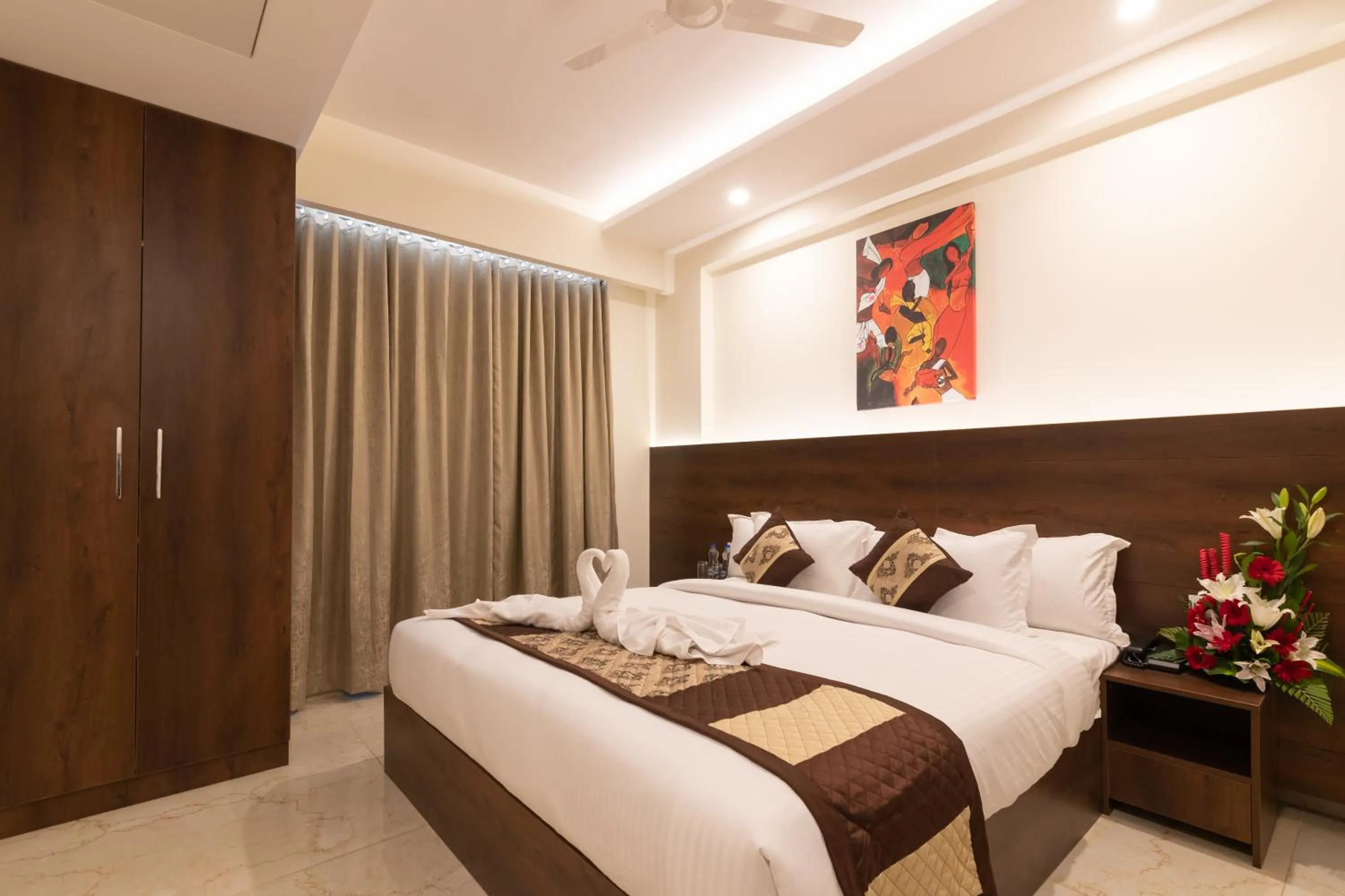 Photo of the whole room, Bed in Mojatel By Icon