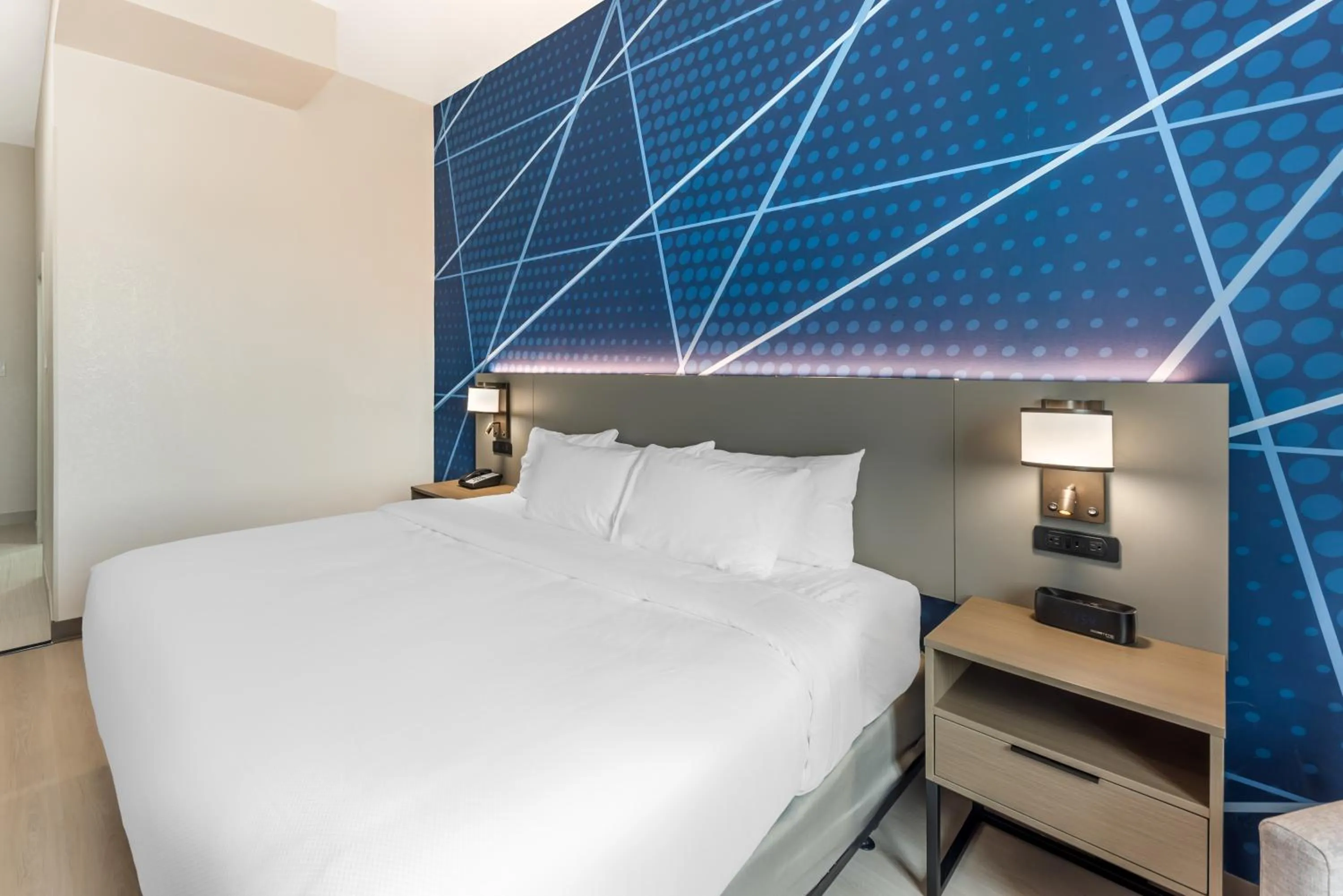 Bed in Comfort Inn & Suites Belton Temple South I-35