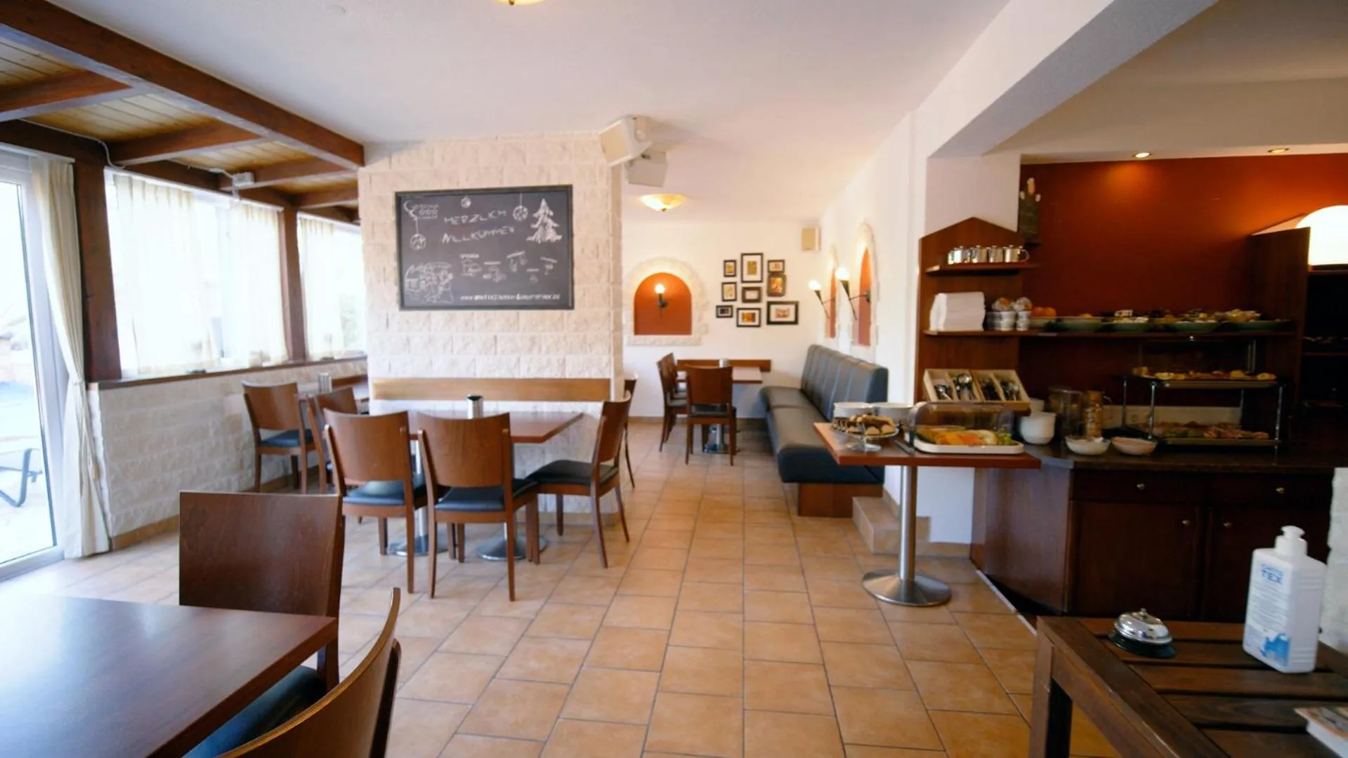 Restaurant/places to eat in Gästehaus Parkblick