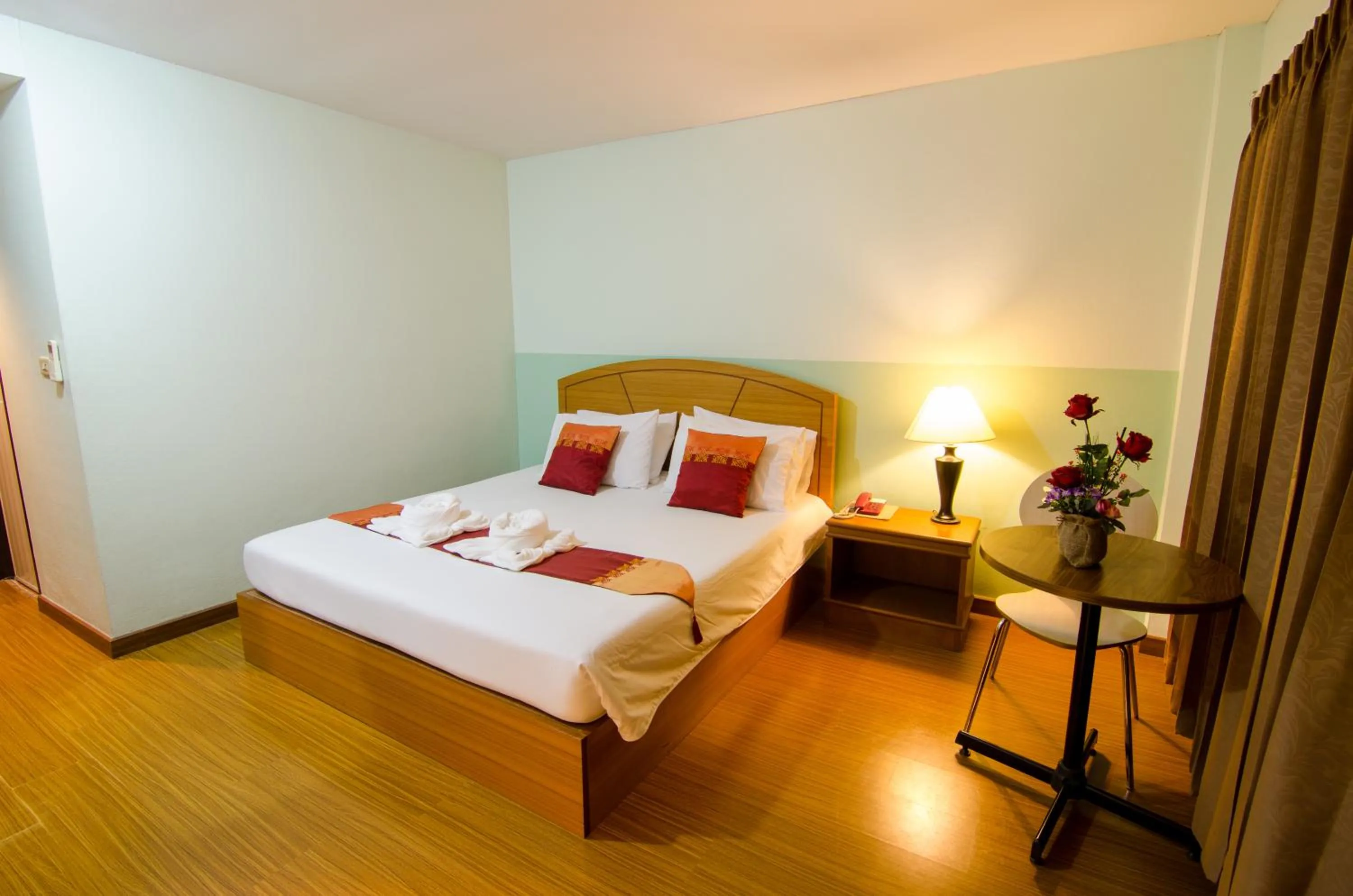 Bedroom, Bed in Ranong Garden Hotel