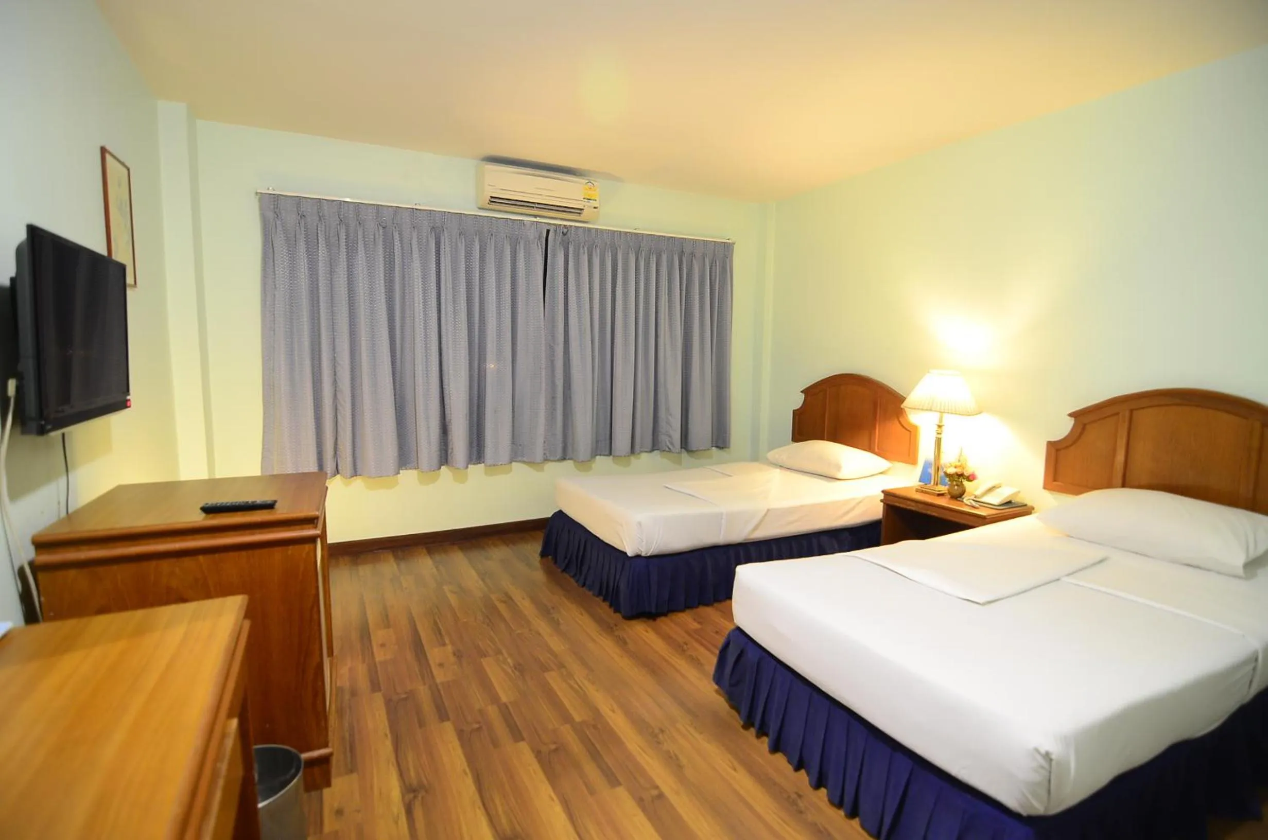 Bed in Ranong Garden Hotel