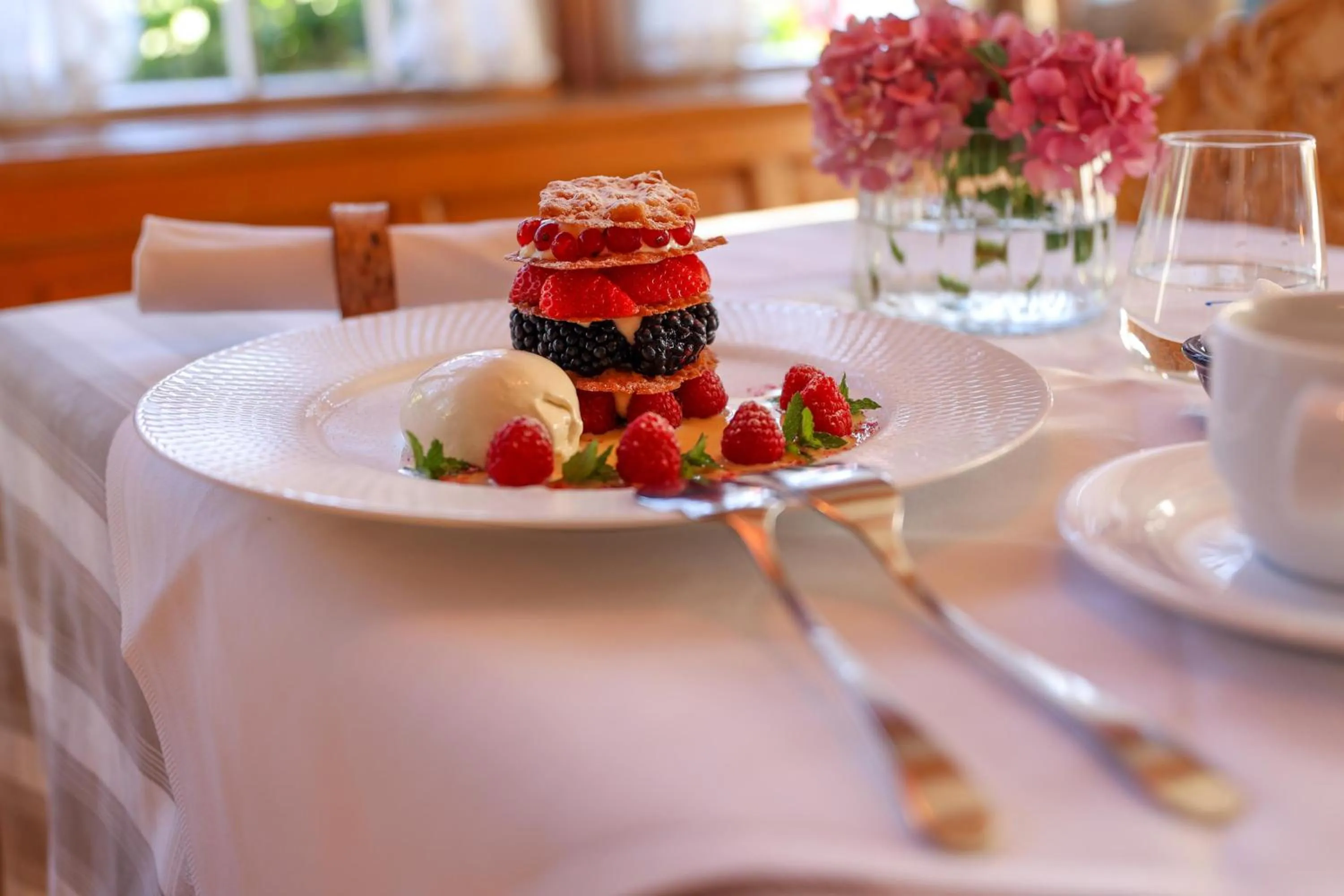 Restaurant/places to eat in Hotel-Gasthaus Goldener Engel