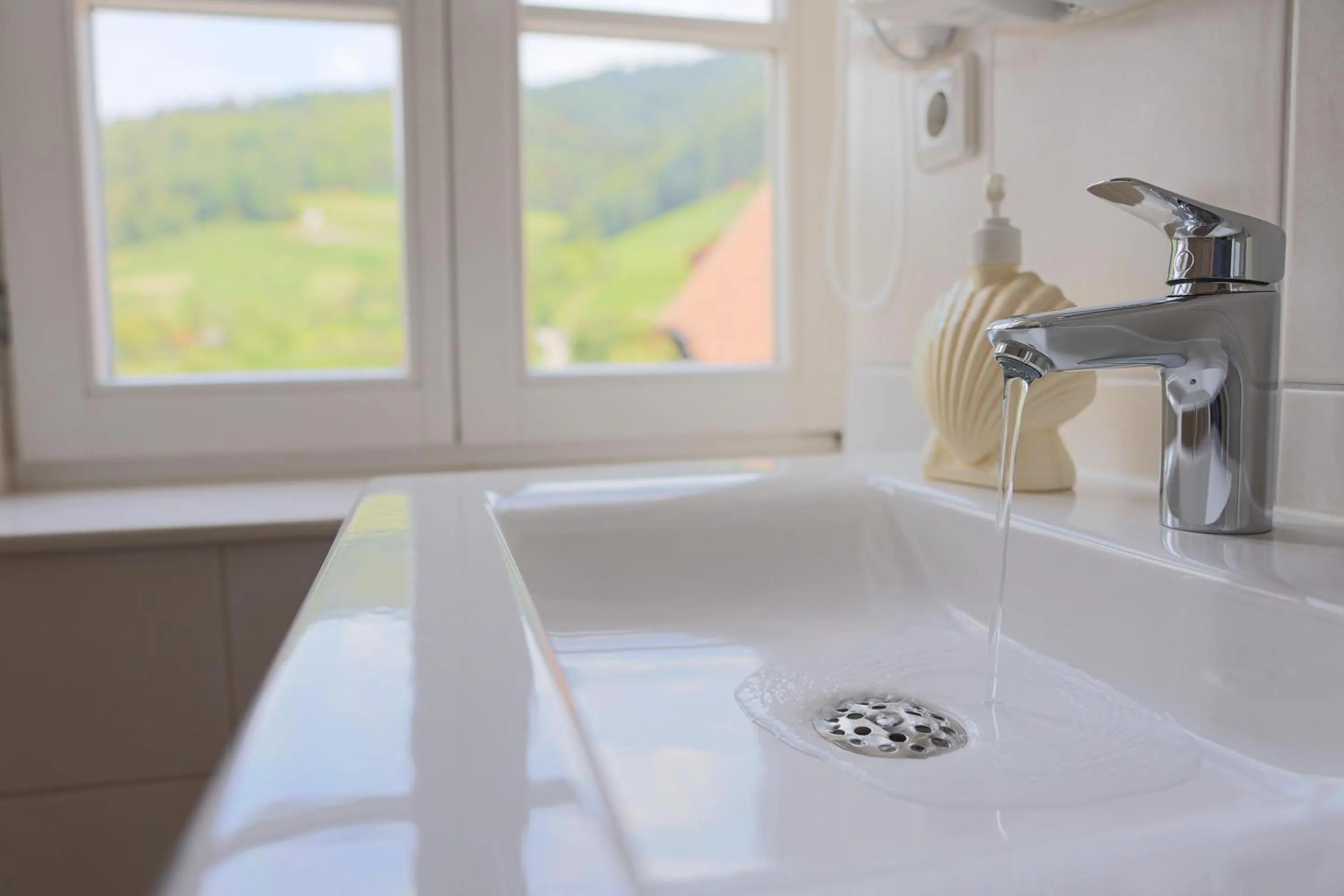 Bathroom in Hotel-Gasthaus Goldener Engel
