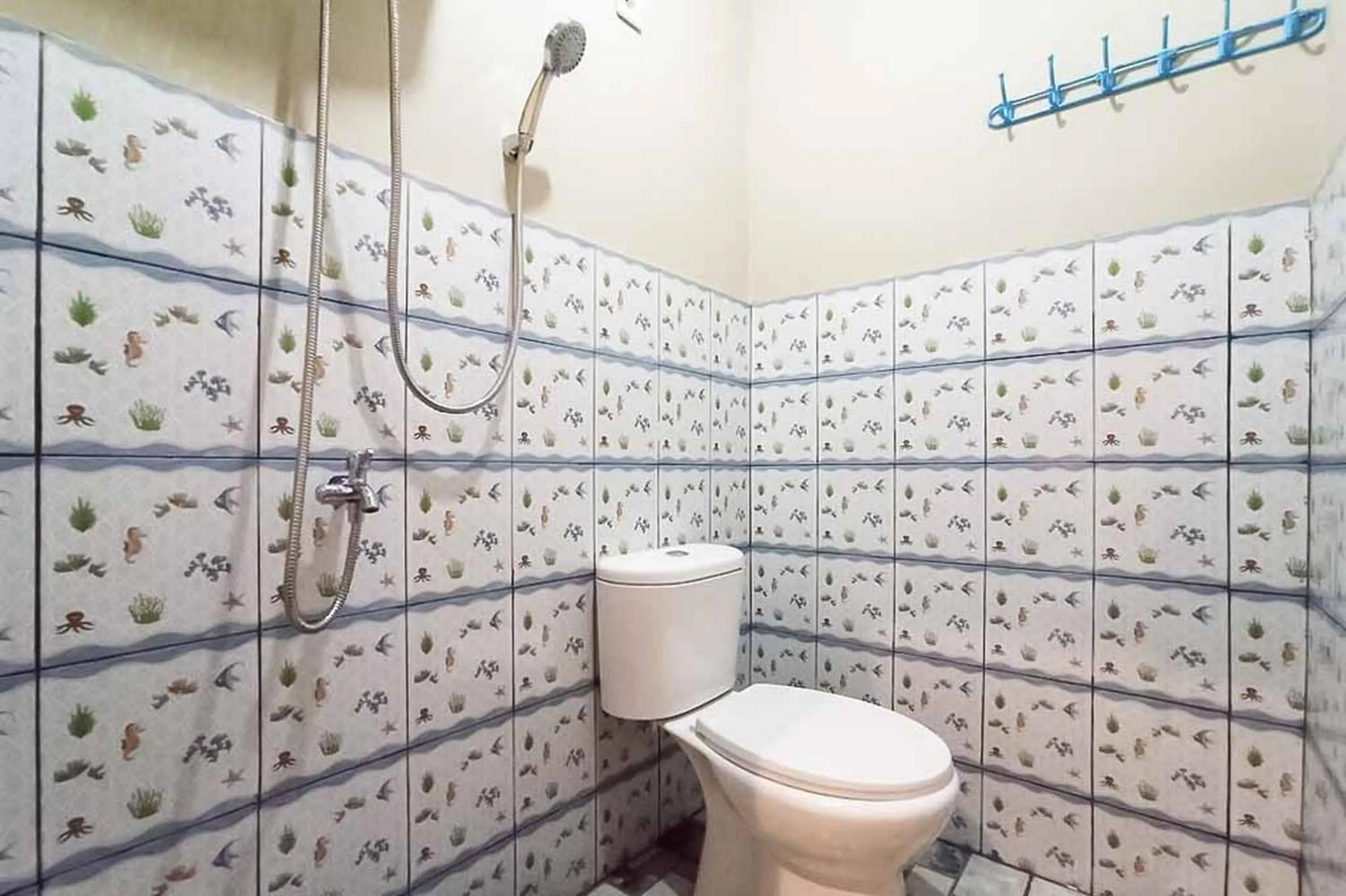 Bathroom in RedDoorz near Taman Merdeka Metro Lampung