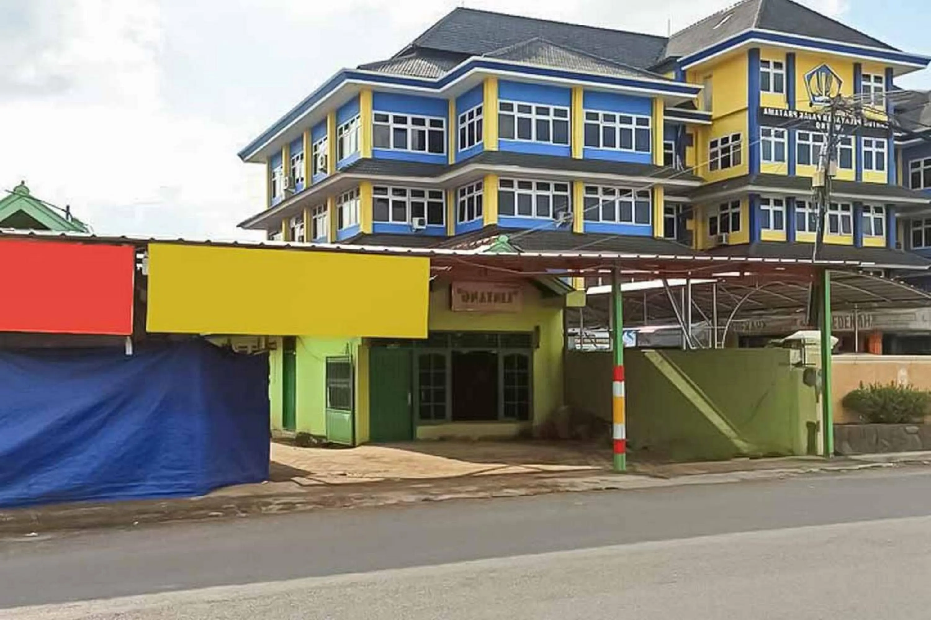 RedDoorz near Taman Merdeka Metro Lampung