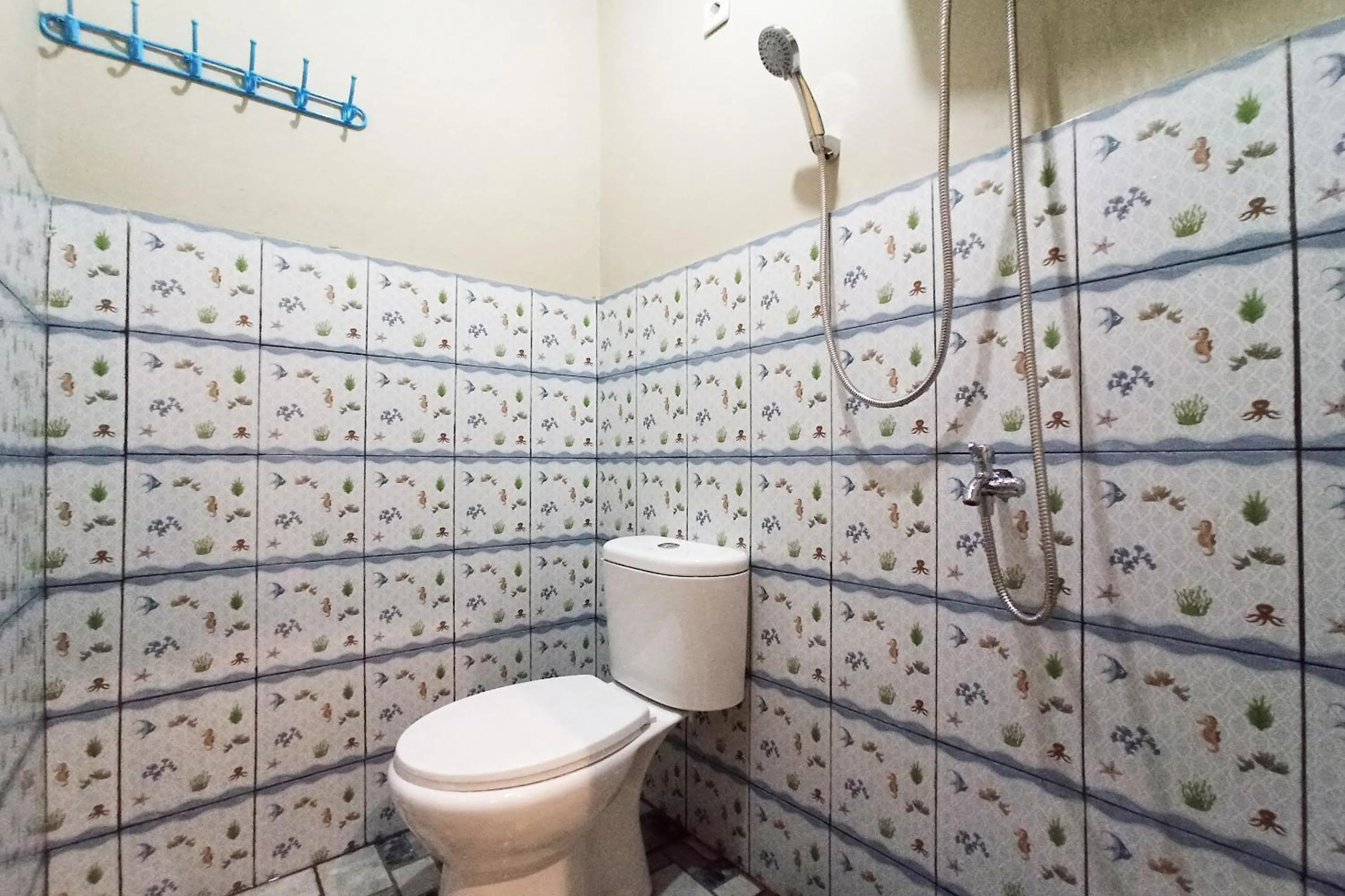 Bathroom in RedDoorz near Taman Merdeka Metro Lampung