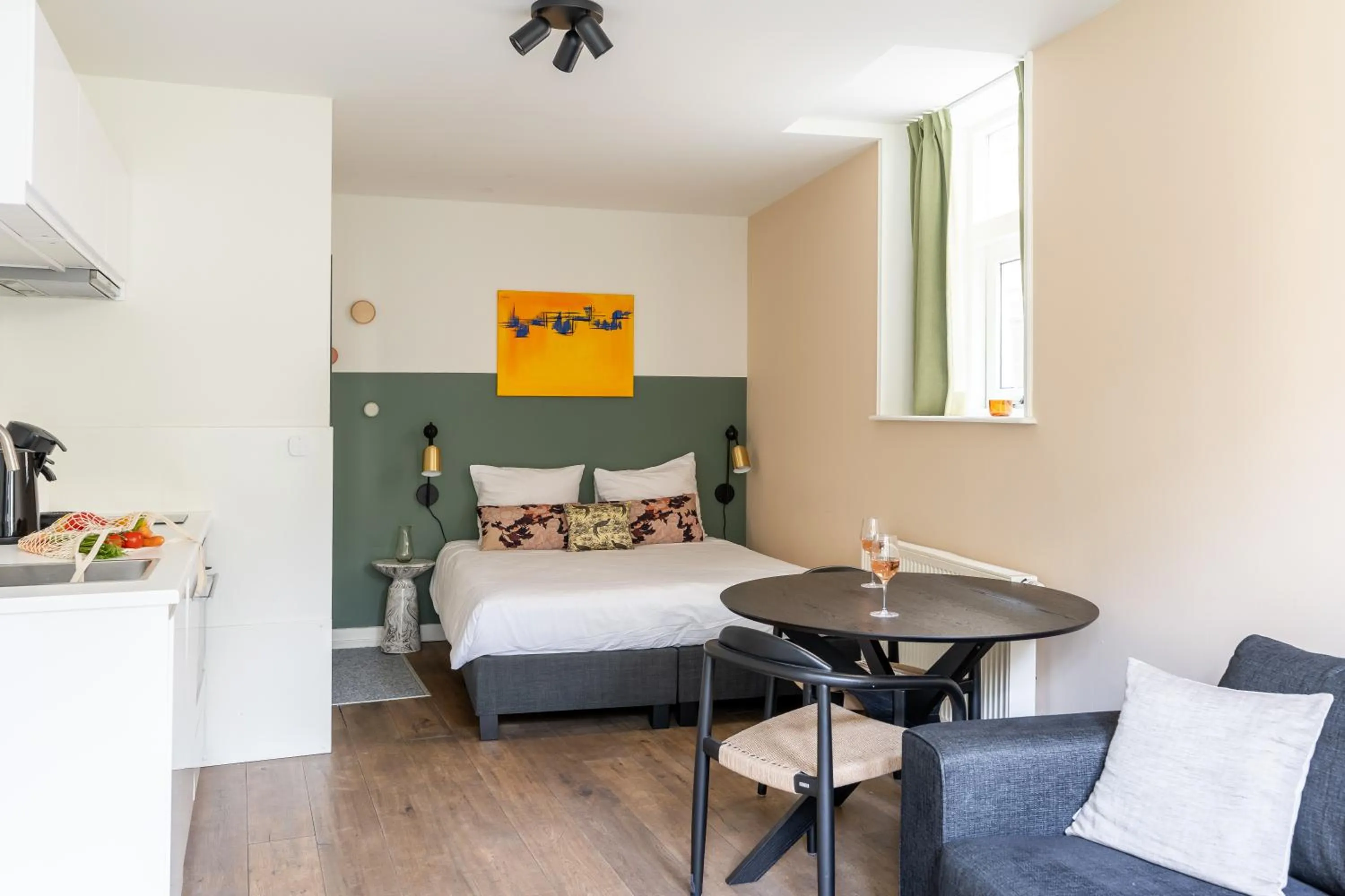 Bed in Amsterdam Dockside Flats