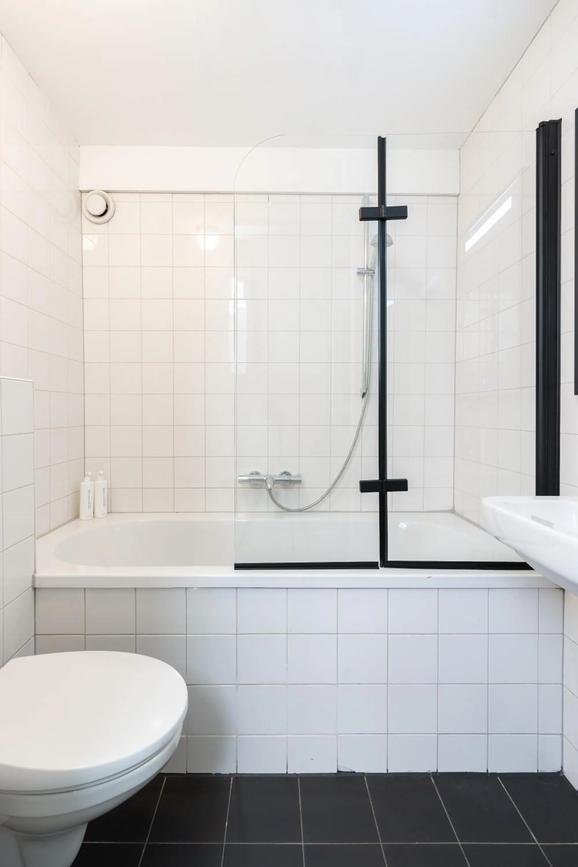 Bathroom in Amsterdam Dockside Flats