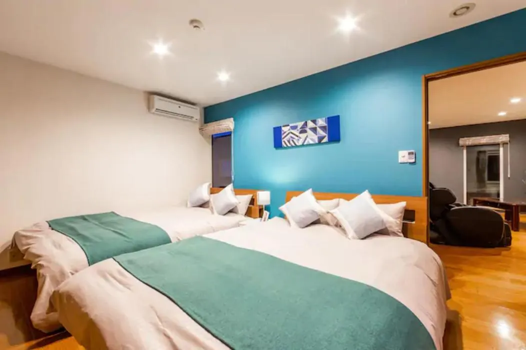 Bedroom, Bed in THE WORLDWIDE HOUSE