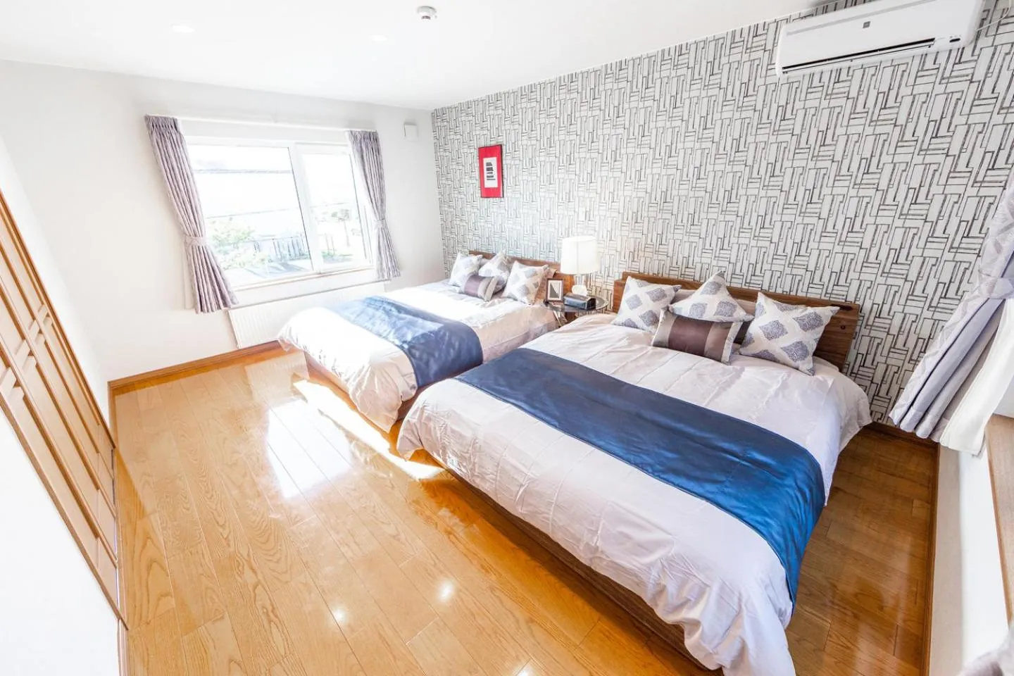 Bedroom, Bed in THE WORLDWIDE HOUSE