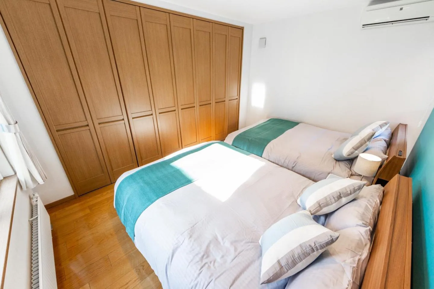 Bedroom, Bed in THE WORLDWIDE HOUSE