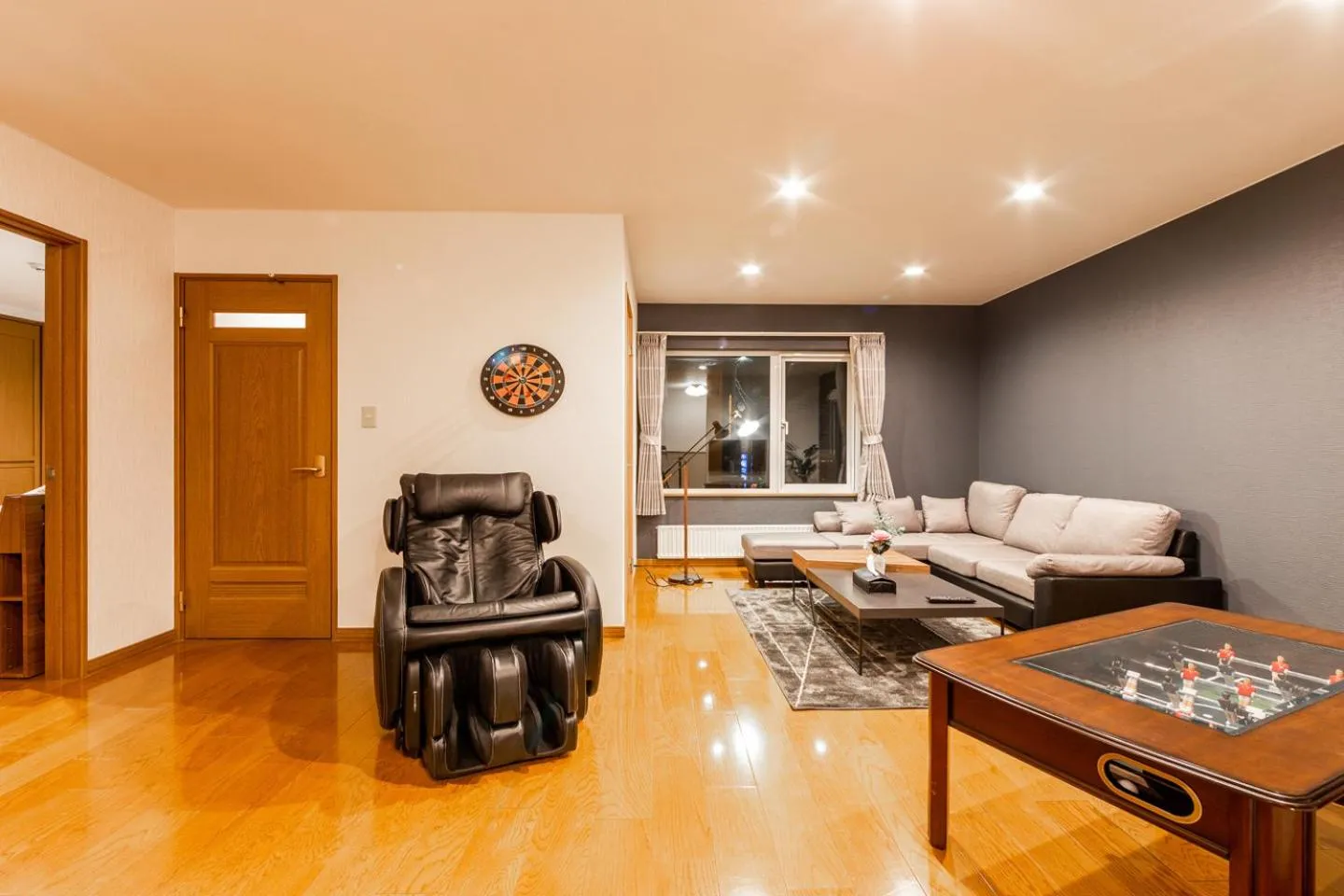 Living room in THE WORLDWIDE HOUSE