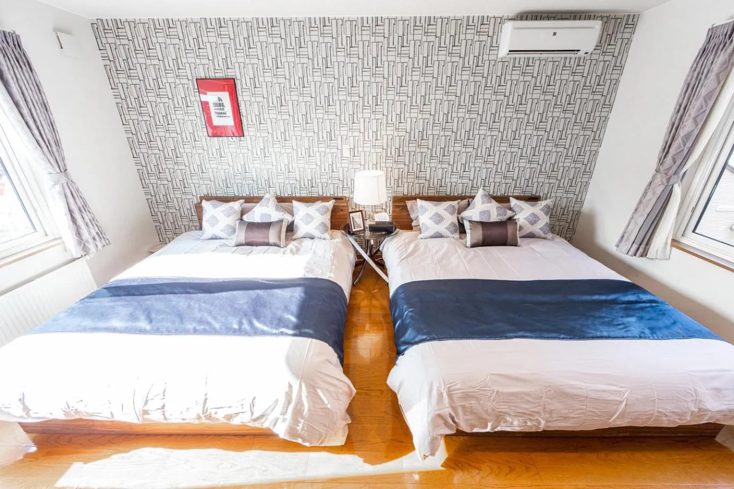 Bedroom, Bed in THE WORLDWIDE HOUSE