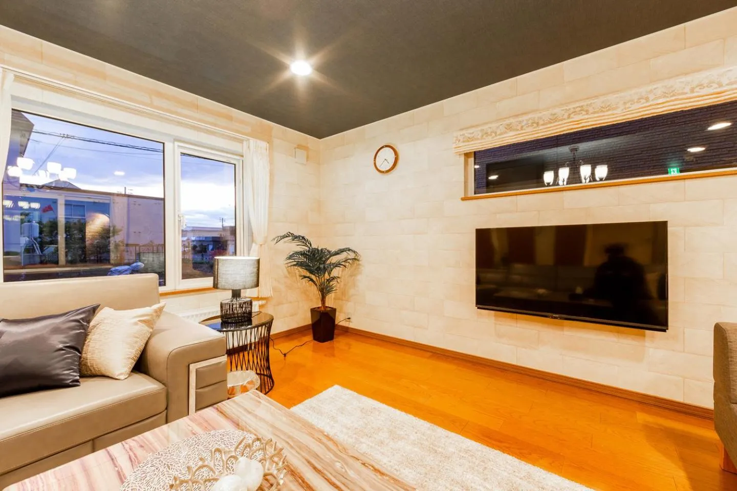 TV and multimedia in THE WORLDWIDE HOUSE