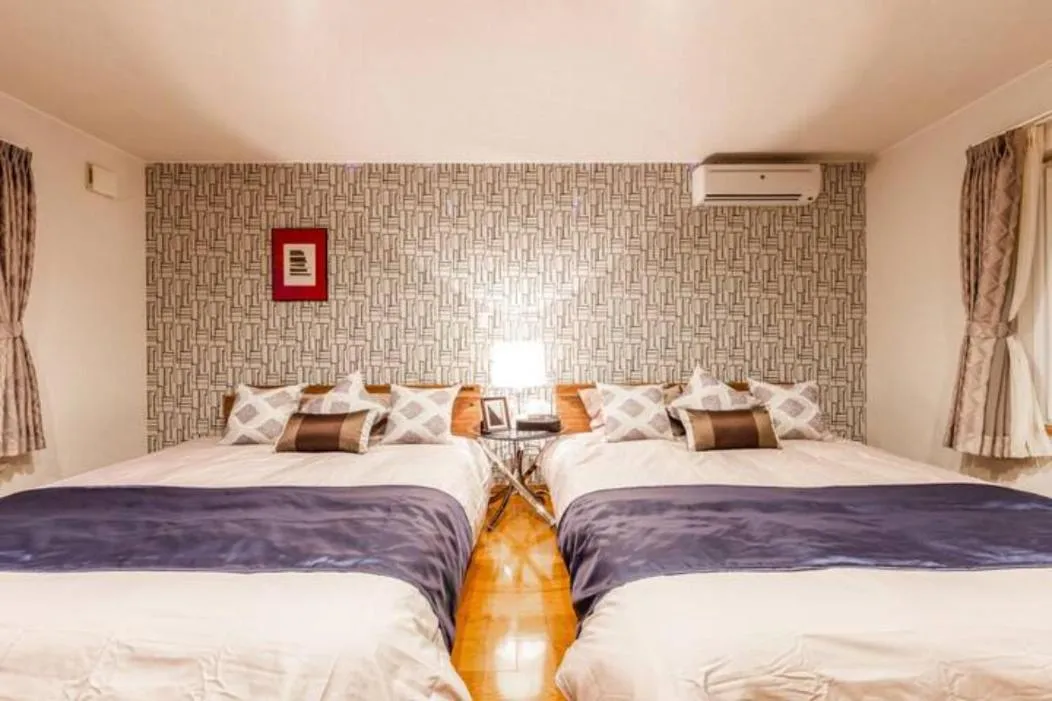 Bedroom, Bed in THE WORLDWIDE HOUSE