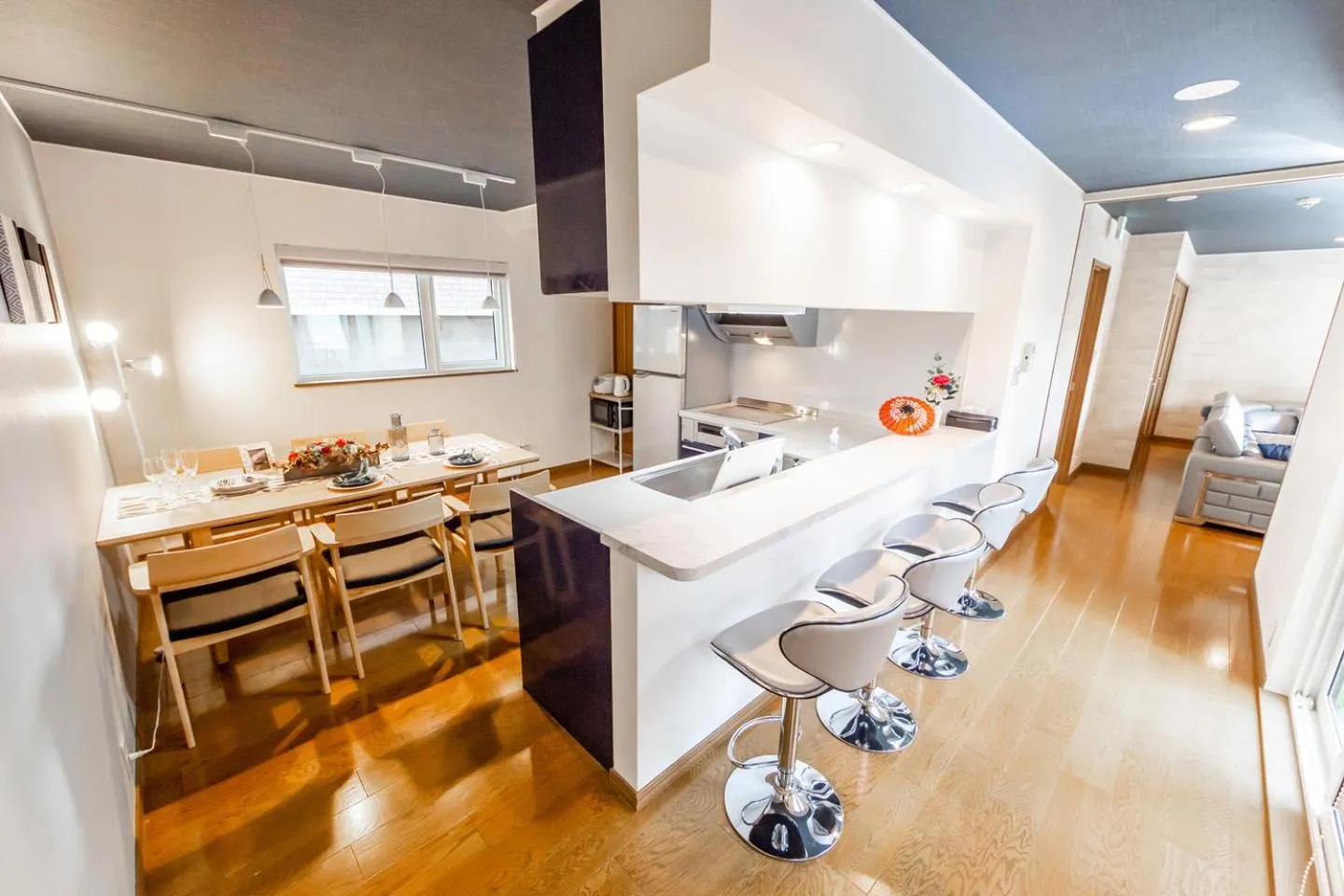 kitchen, Bed in THE WORLDWIDE HOUSE