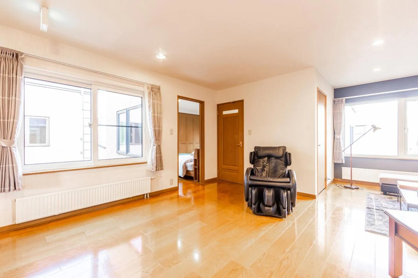 Area and facilities in THE WORLDWIDE HOUSE