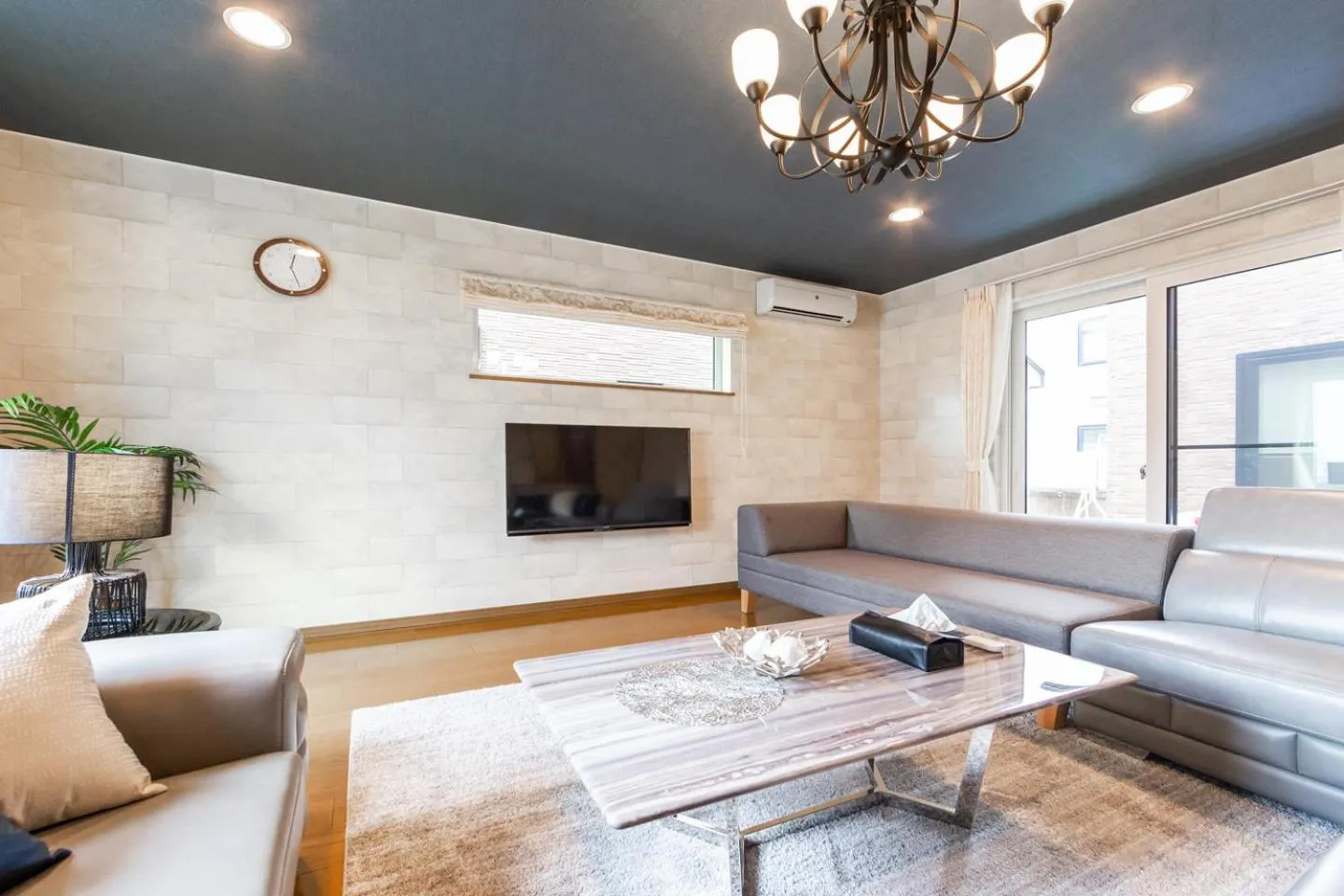 TV and multimedia in THE WORLDWIDE HOUSE