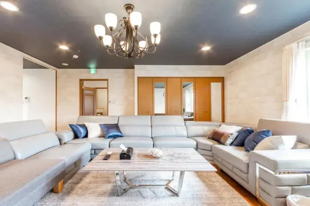 Four-Bedroom House in THE WORLDWIDE HOUSE Four-Bedroom House in THE WORLDWIDE HOUSE